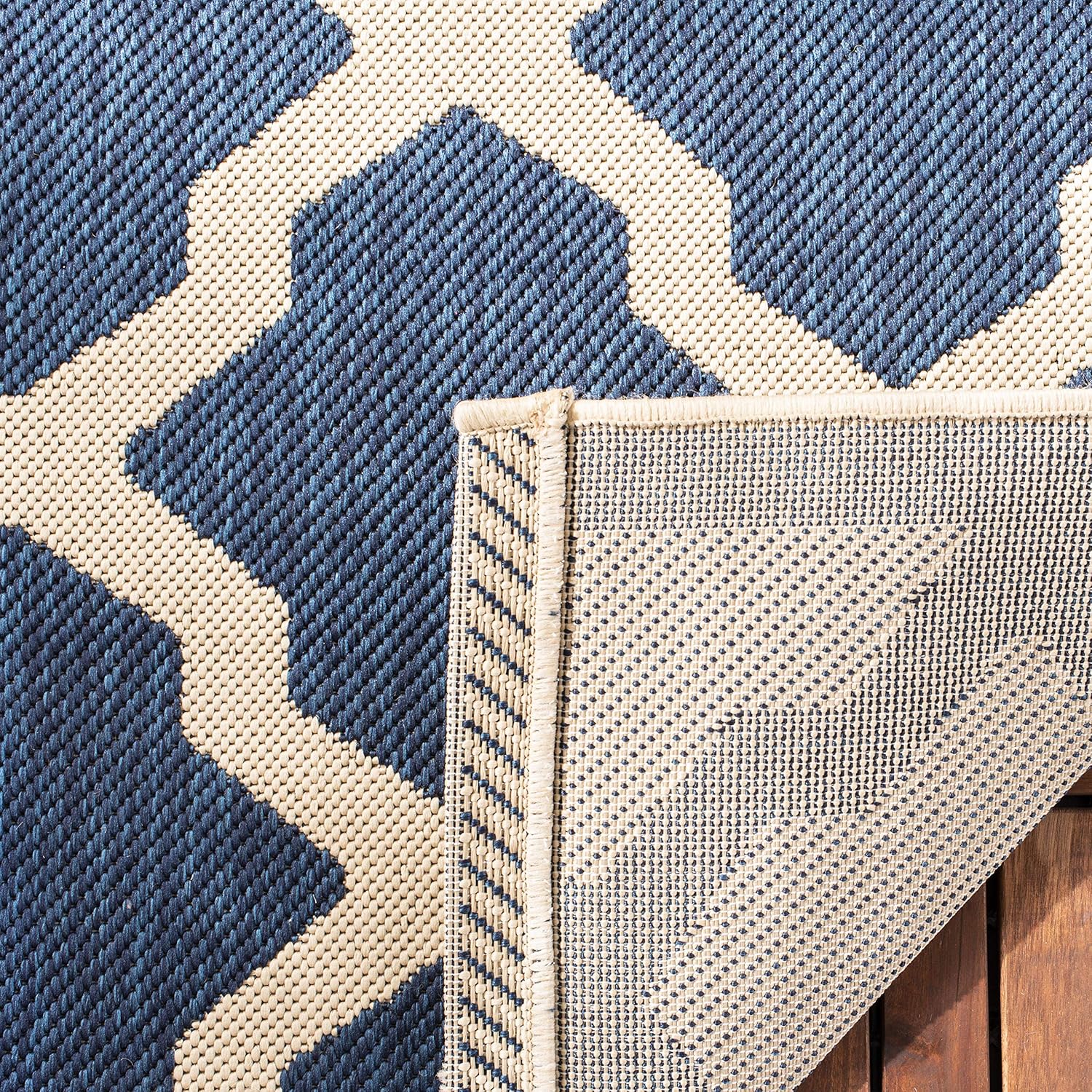 SAFAVIEH Washable Rug Outdoor Courtyard Collection - 4' x 5'7", Navy & Beige, Non-Shedding & Easy Cleaning, Ideal for Patio, Backyard, Mudroom (CY6903-268)