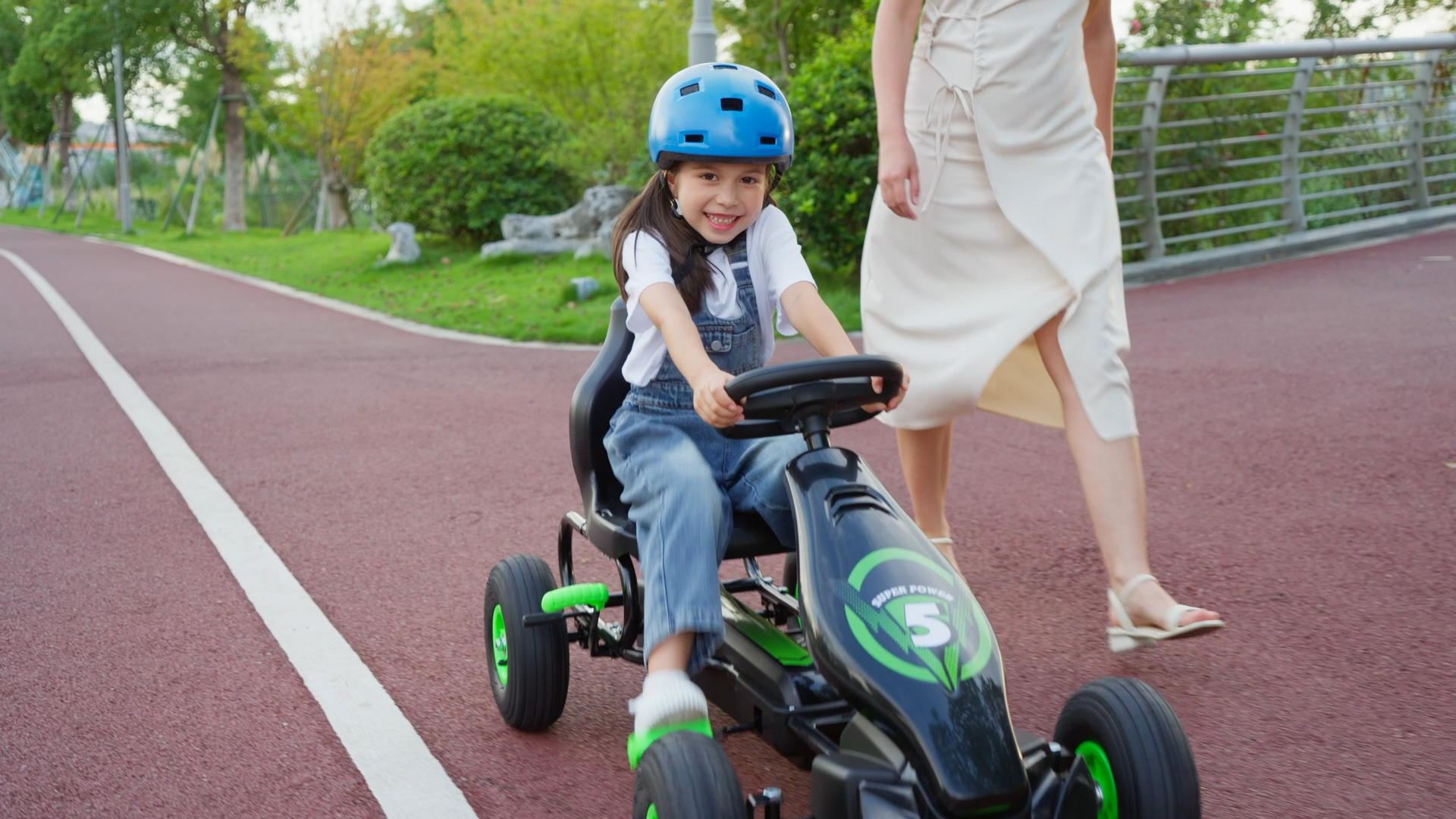 Amazon.com: Aosom Kids Pedal Go Kart Ride-on Toy Ergonomic Comfort