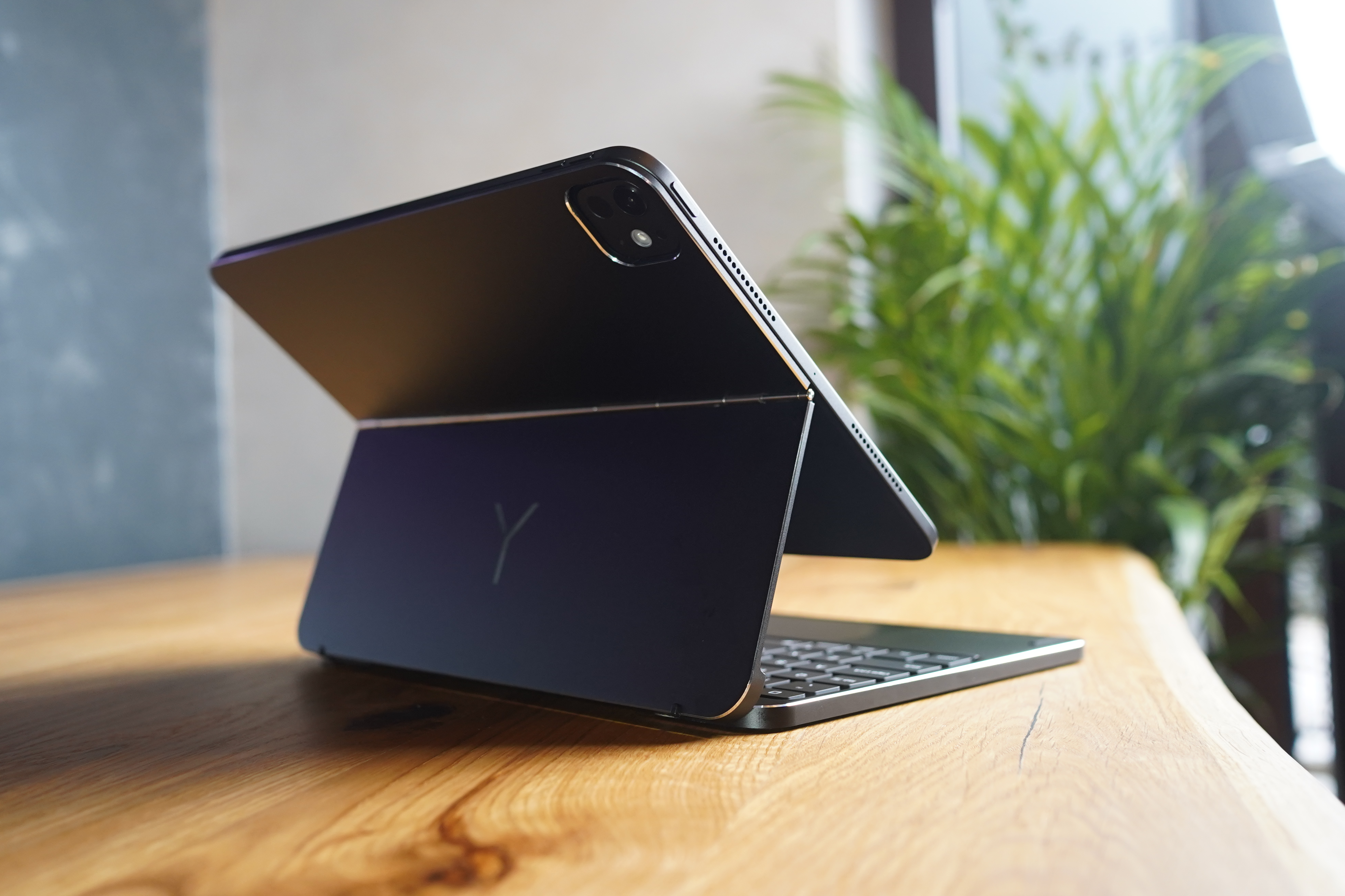 Amazon.com: Brydge Max 11.0 Aluminum Keyboard for 11-Inch iPad Pro