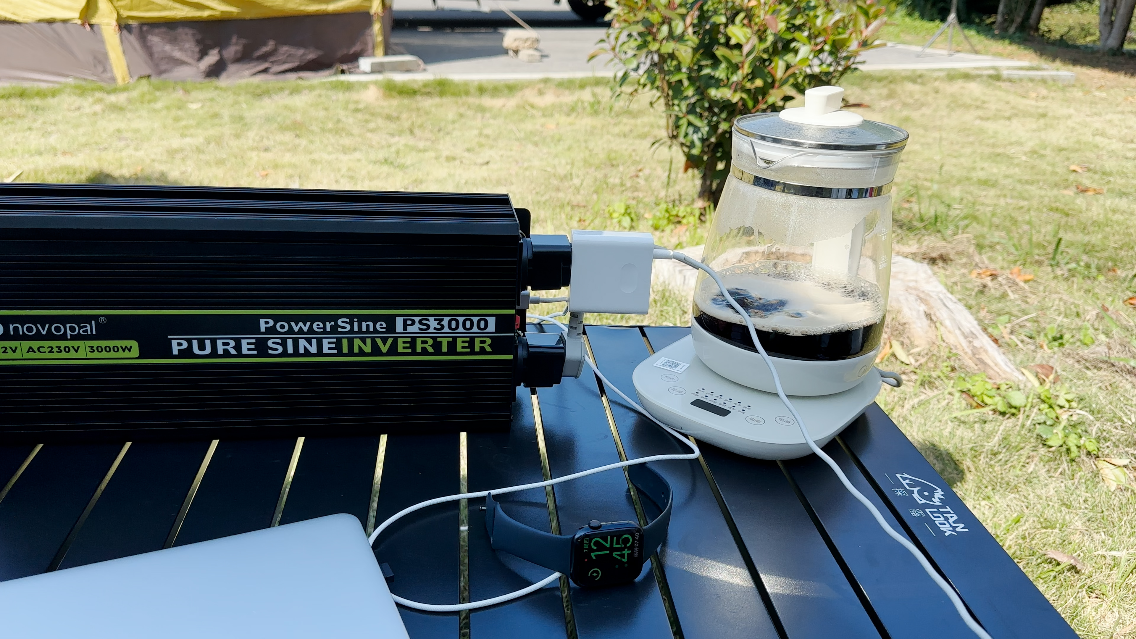 Inverter A Onda Sinusoidale Pura Novopal 1500W – Da 24V DC A 220V AC, Con Telecomando 5m E 2 Prese USB