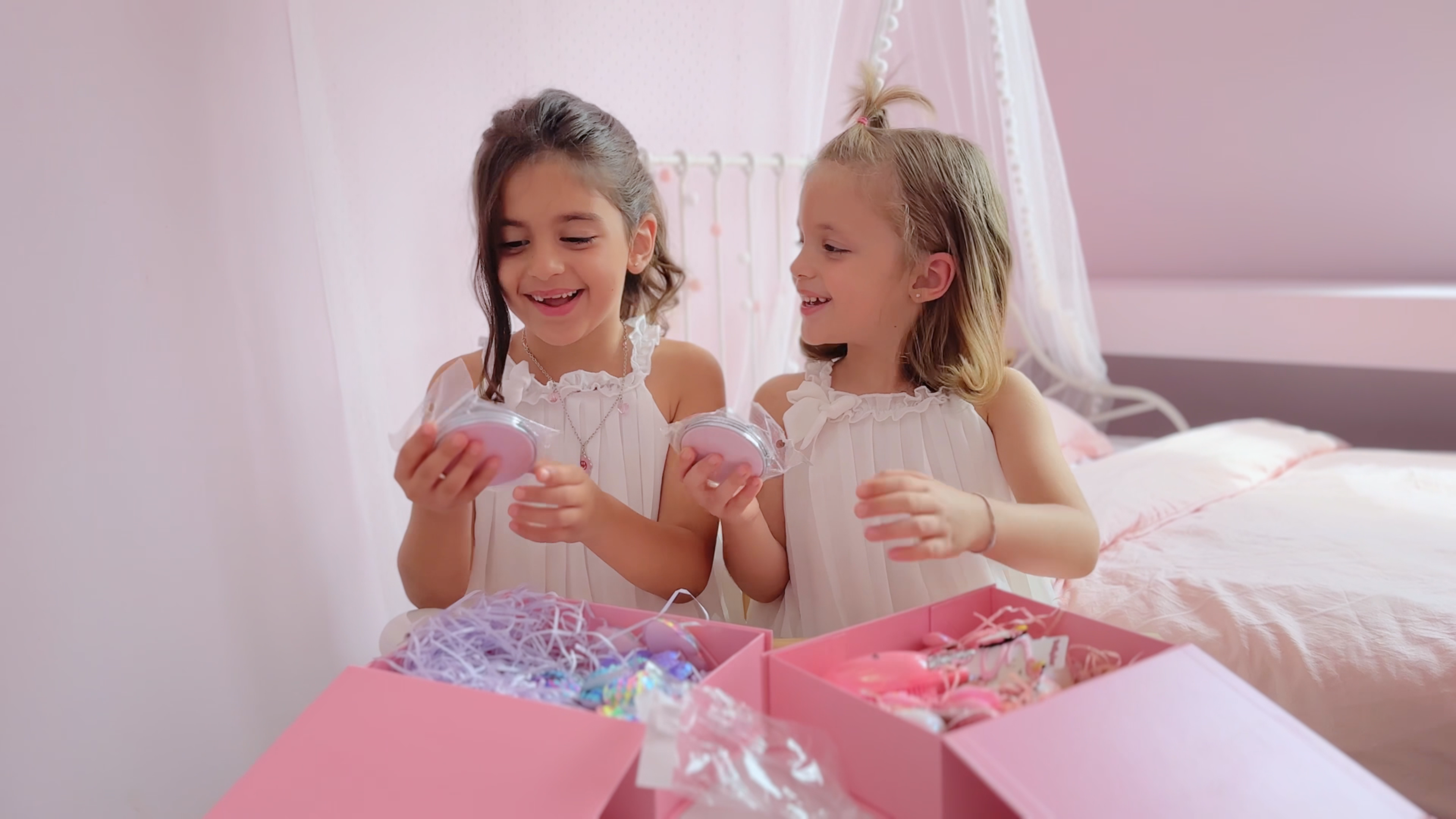 Pretty Pink Hair Accessory Set Headband Noelle Butterfly Elastics Clips Bundle 500pcs/Set Girls main image 2