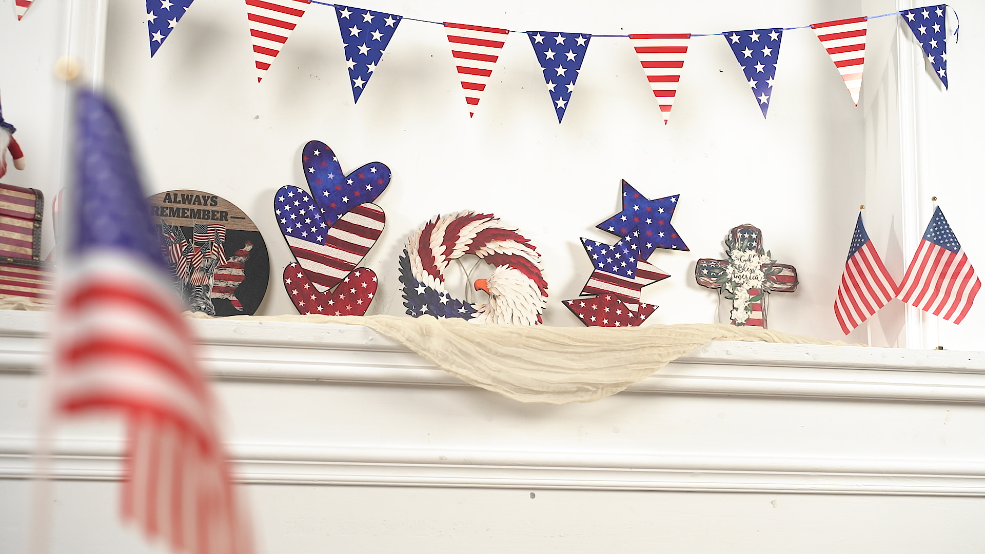 Happy 4th Of July Wooden Sign - Patriotic American Flag Wreath Wall Decor, 11.4x11.4 Inch - View #2