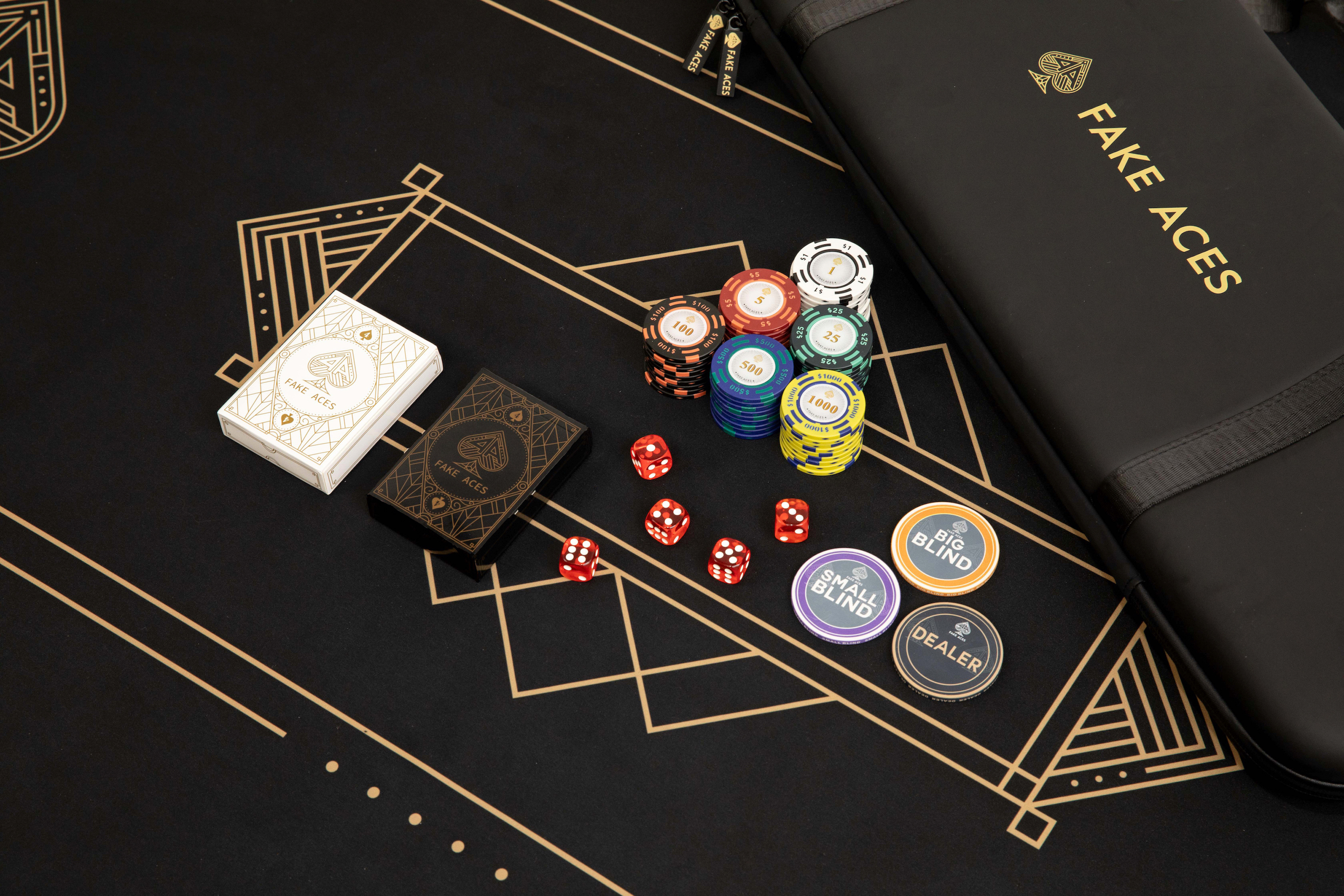 Poker☆ fake です Amazon.com: FAKE ACES Black Series 500 Poker Chip Set - Casino
