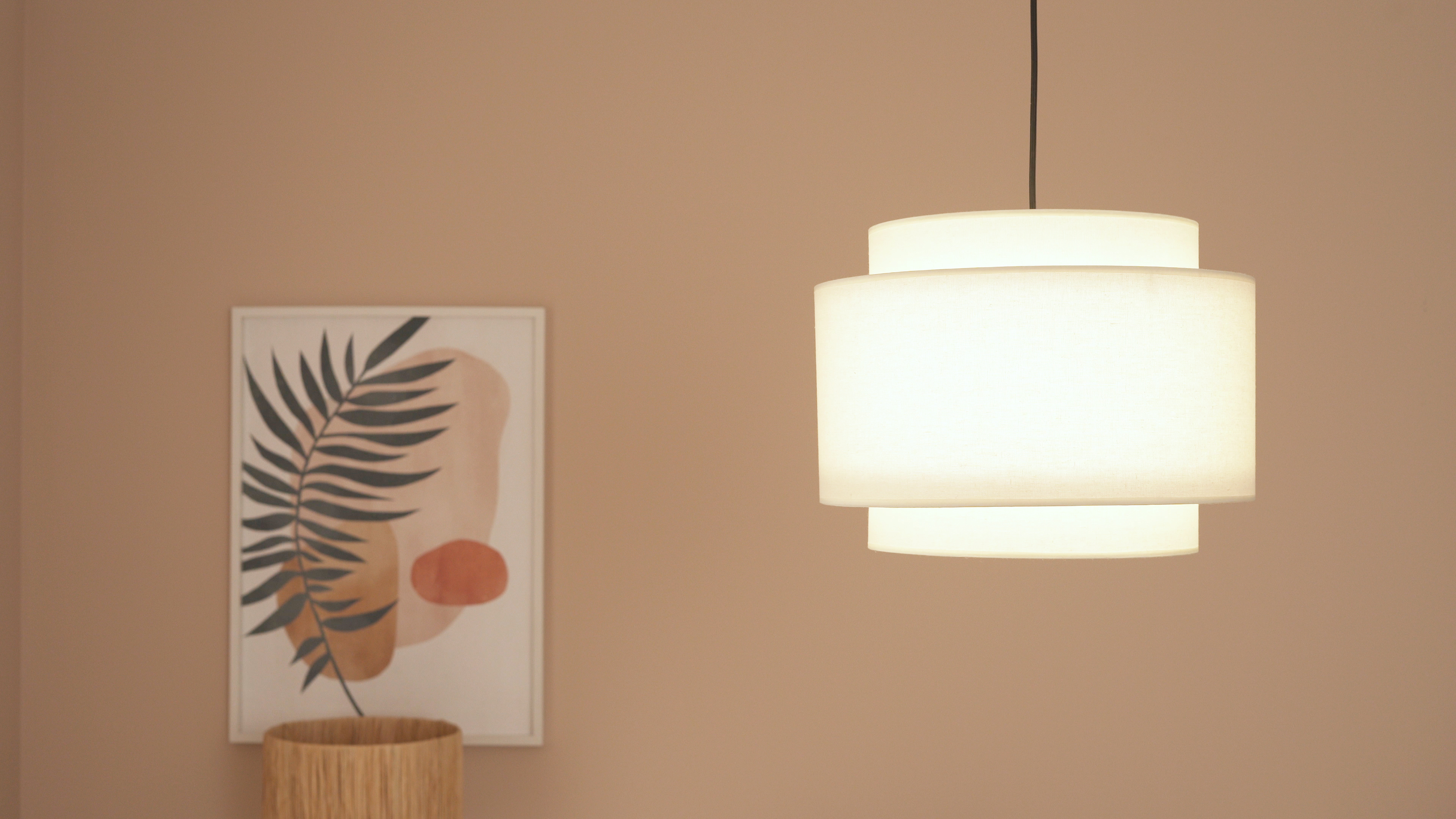 Hängelampe Beige LEDKIA LIGHTING - Moonlight Brass Hängeleuchte | 6 Spots Für Vielseitige Beleuchtung | Elegantes Design Aus Metall & Glas | Für Wohnzimmer, Küche, Schlafzimmer, Gold, Glas Hängelampe Rosa
