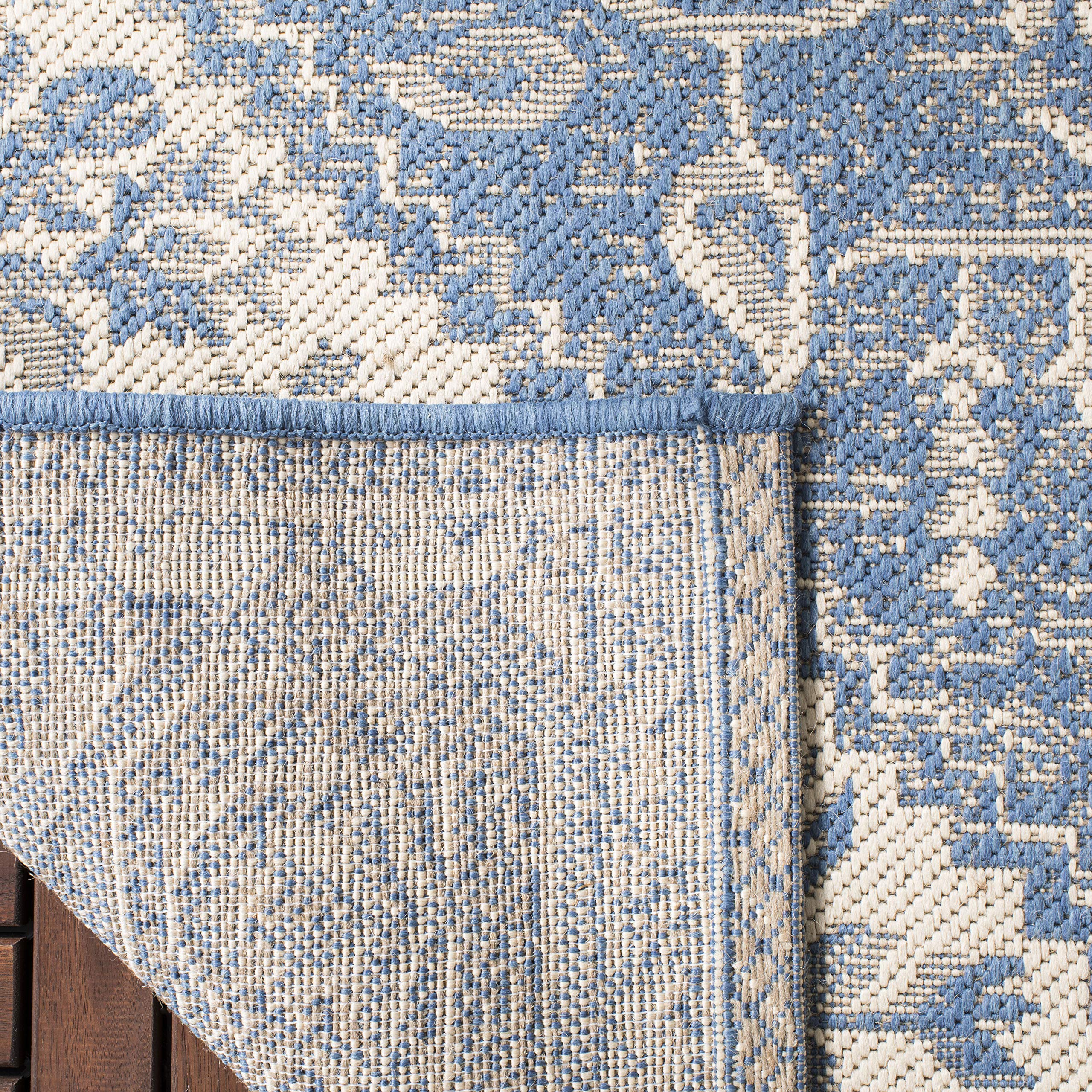 SAFAVIEH Tapis Traditionnel Pour Salon, Salle à manger, Chambre à coucher - Beachhouse Collection, Tapis à poil court, Crème et Bleu, 122 X 183 cm
