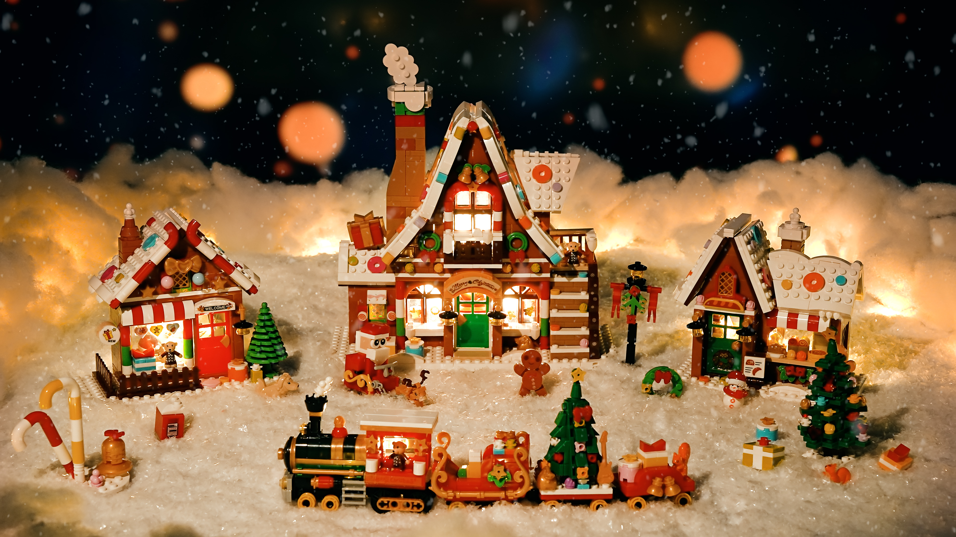 Amazon.com: PLAXSOON Christmas Gingerbread House Village Mini