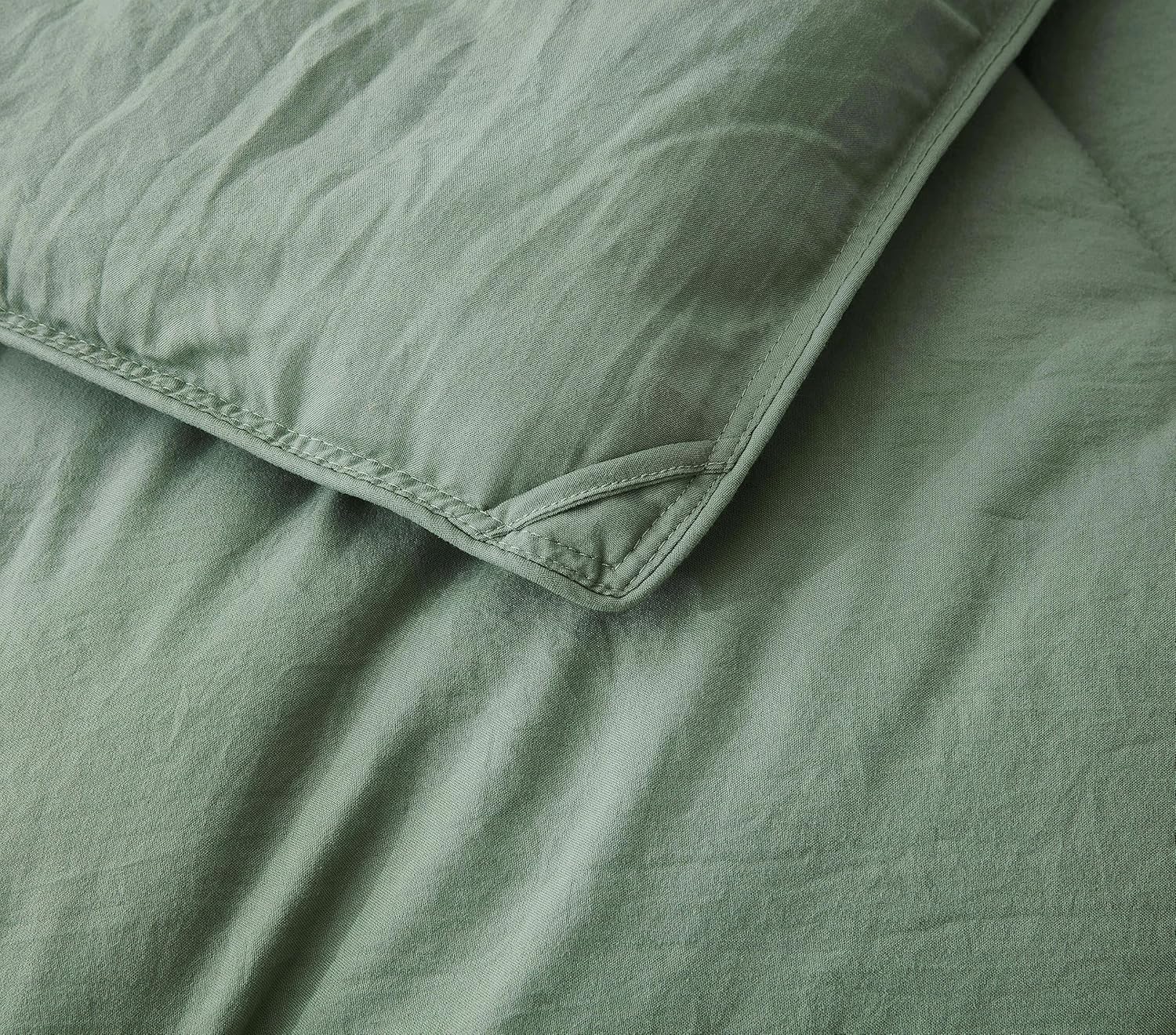 Chezmoi Collection Vero Sage Green Comforter Set Oversized Queen Size 3-Piece Fluffy Soft Lightweight Bedding Honeycomb Geometric Quilted Stone-Washed Microfiber Comforter Set for All Season