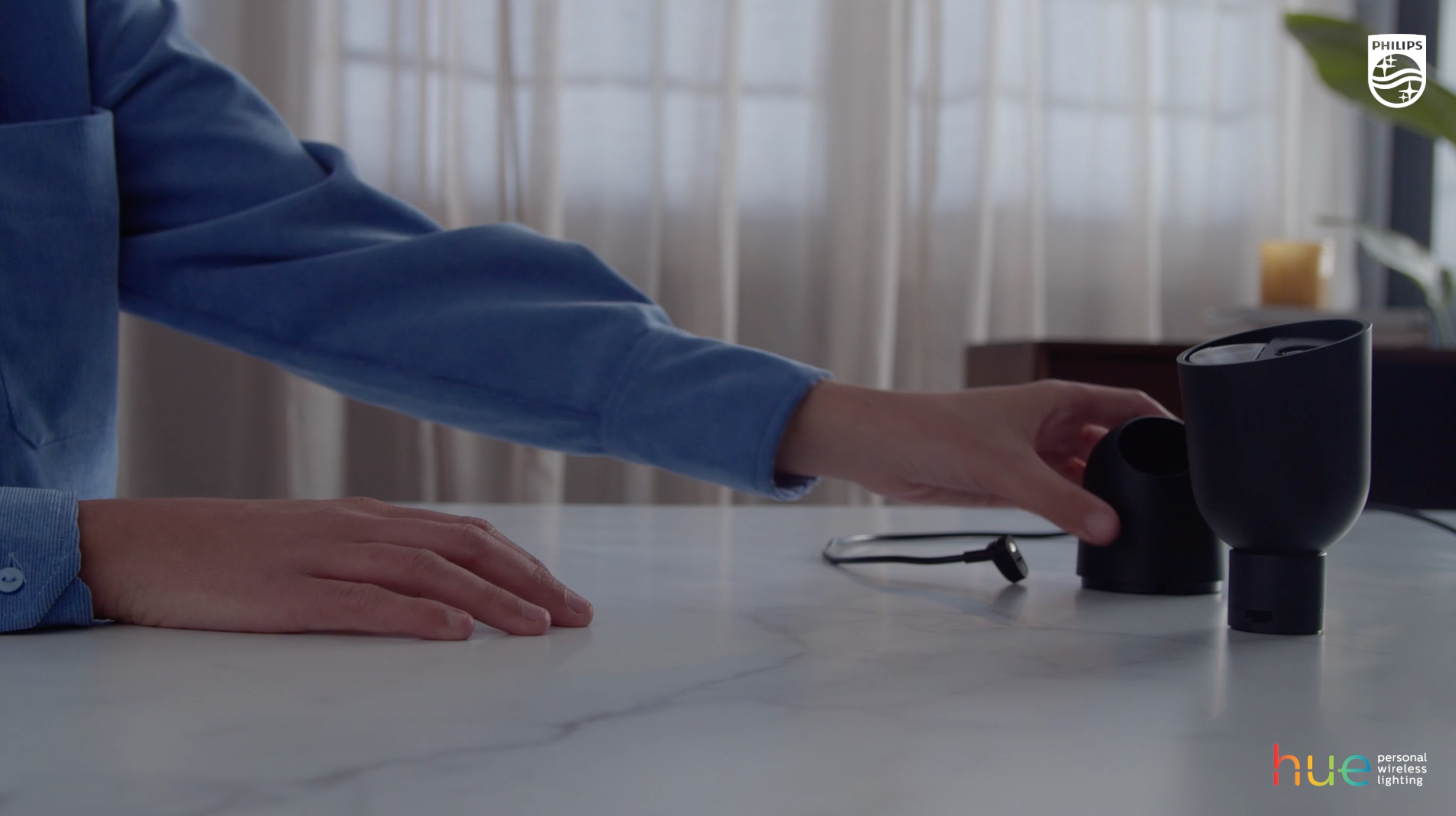 Philips Hue Raven Security Installation Desktop Camera