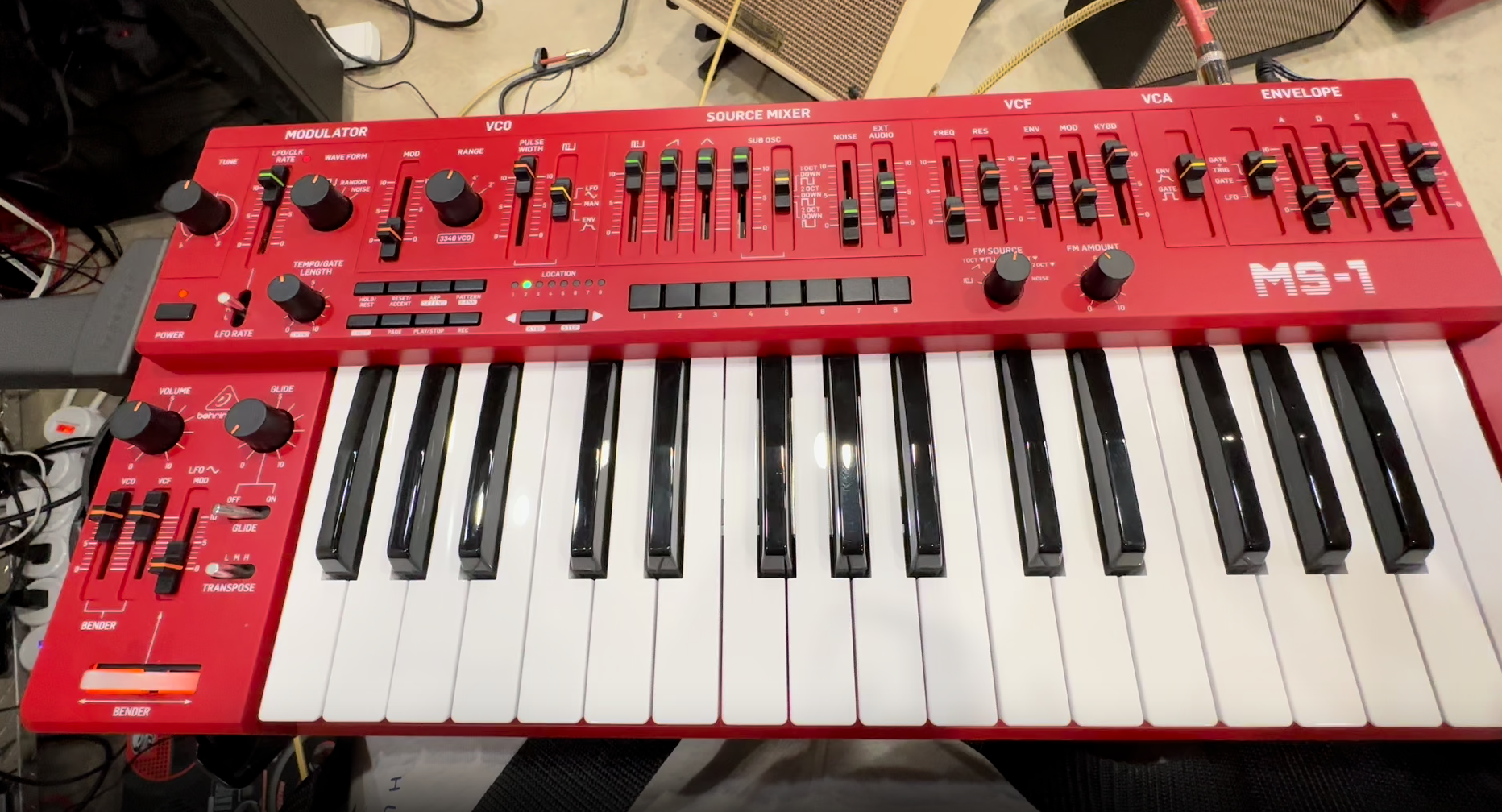 Watch Review of behringer MS-1 Analog Synthesizer on Amazon Live