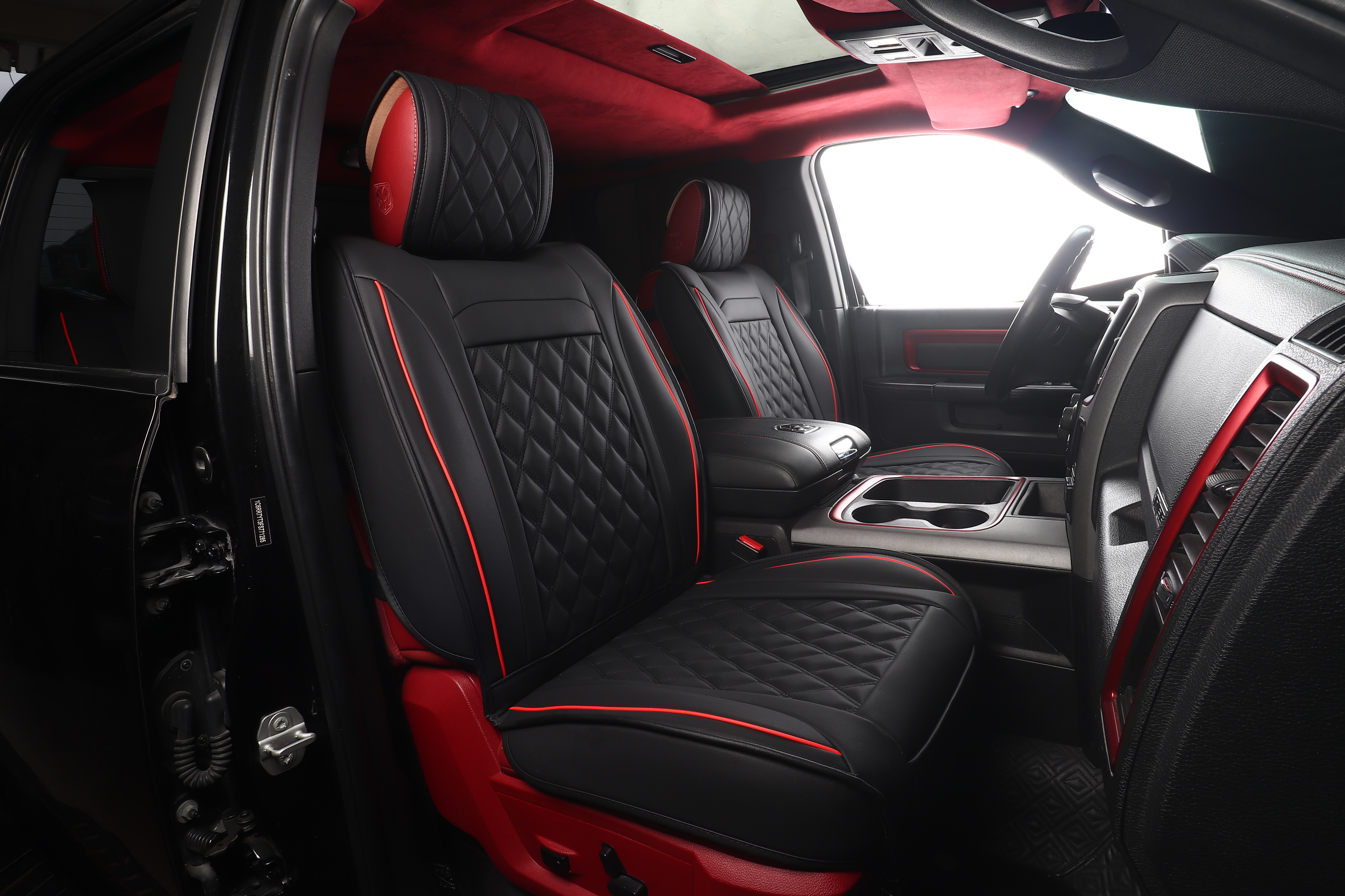 YIBAJIO Autositz Lückenfüller 2er Set - Für Dodge RAM 1500 2000-2025, Auslaufsicher