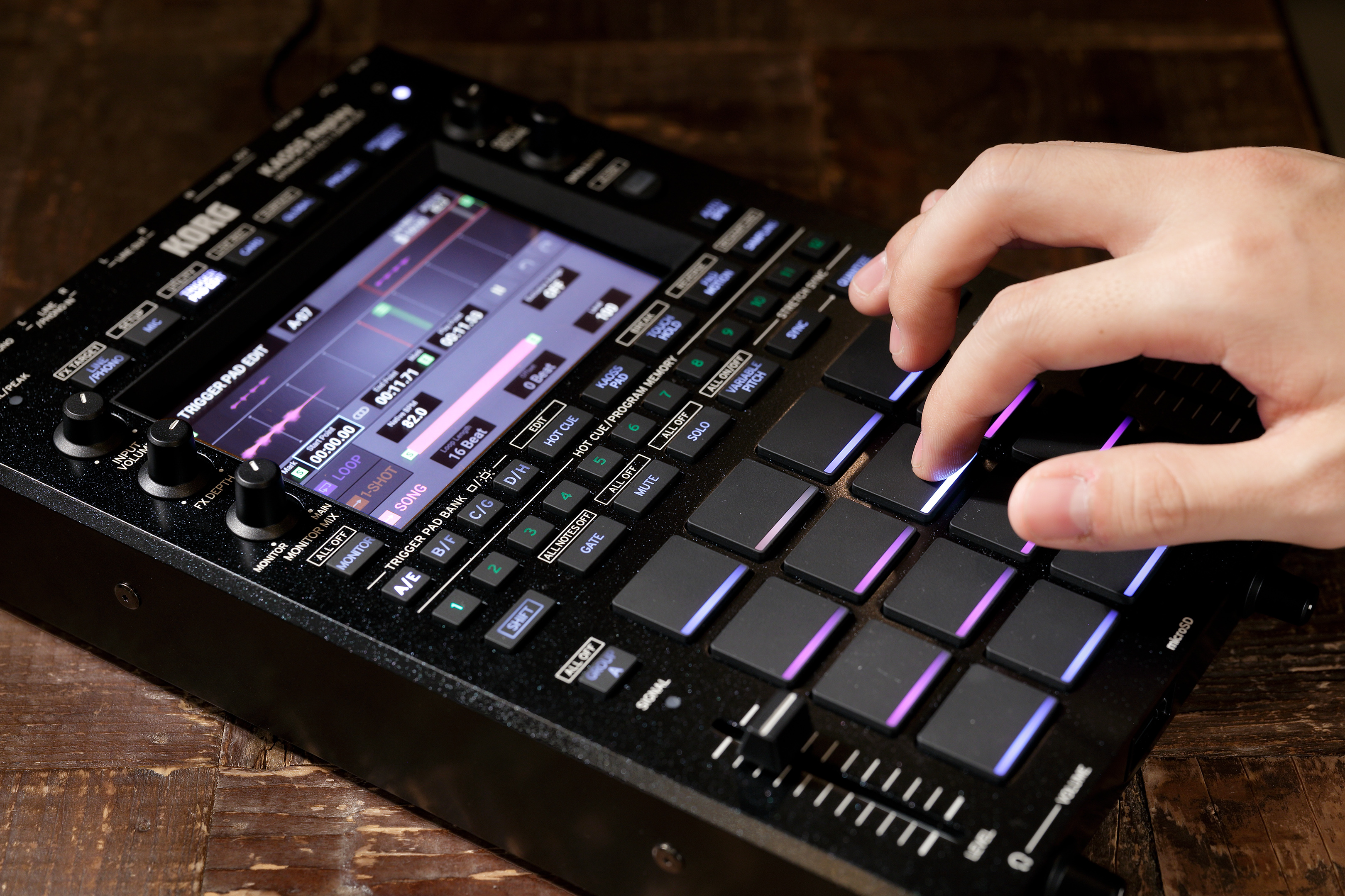 Korg KAOSS Replay - Dynamic Effect/Sampler : Amazon.co.uk