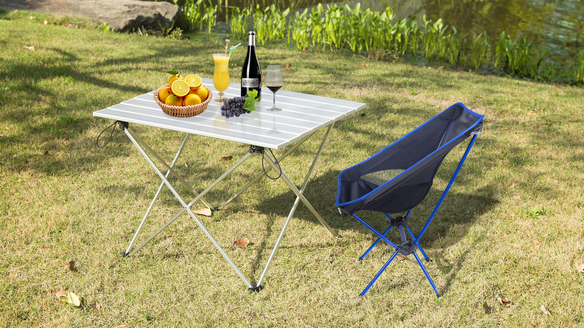 WOLTU Table de Camping Pliante en Aluminium, Léger et Portable, Table Pliable pour Pique-Nique, Plage, Extérieur, Barbecue, 68x46x40cm, Argent WOLTU Table de Camping Pliante en Aluminium, Léger et Portable, Table Pliable pour Pique-Nique, Plage, Extérieur, Barbecue, 68x46x40cm, Argent