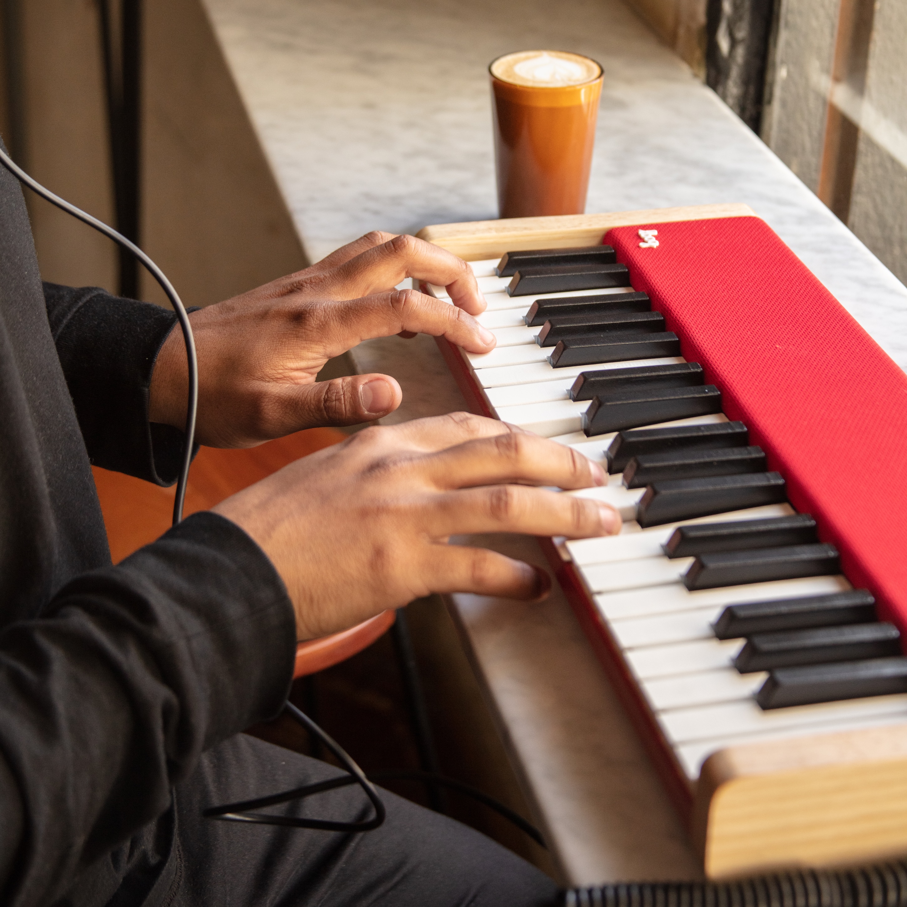 Amazon.com: Loog Digital Piano - Portable Keyboard for