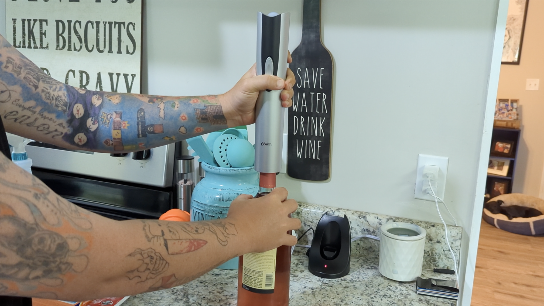 How To Use Oster Electric Rechargeable Wine Bottle Opener