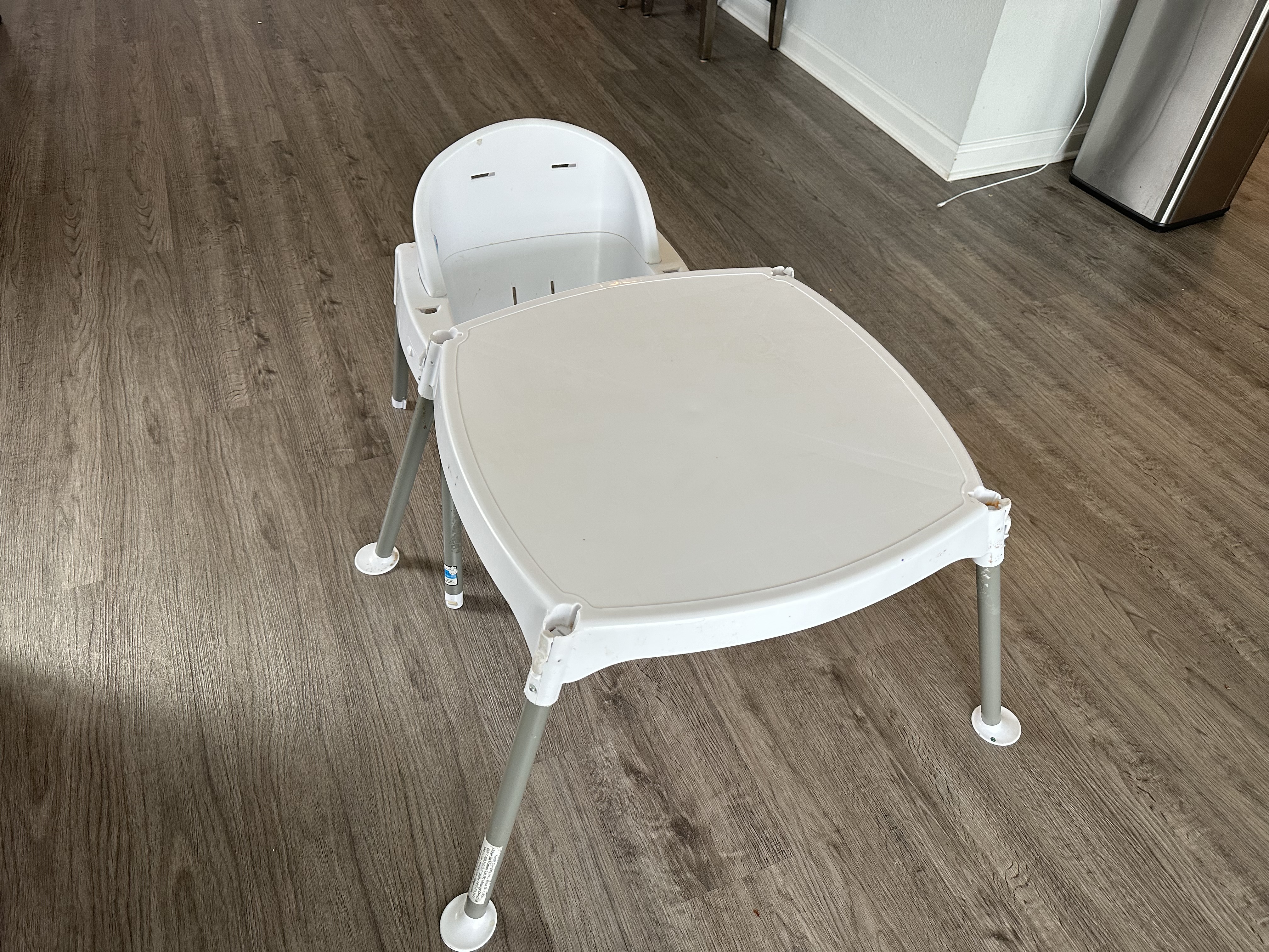 Watch Review of Evenflo 4-in-1 Eat & Grow Convertible High Chair on Amazon Live
