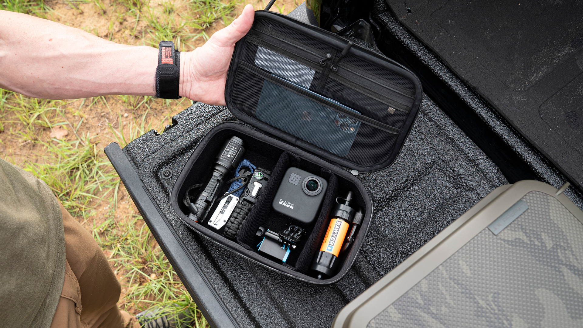 Amazon.com : VAULTEK LifePod Zip Travel Case with Splash Proof