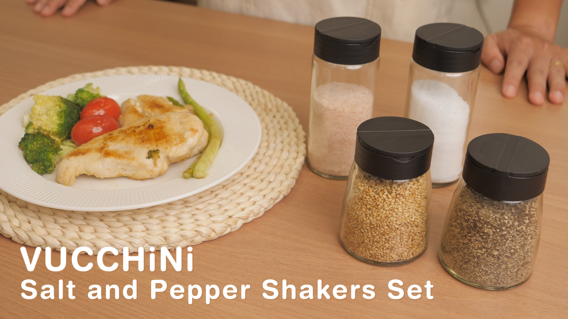 1005 Salt & Pepper Shakers 塩と胡椒の容器コレクション 1005 Salt & Pepper Shakers 塩と胡椒の容器コレクション 1005