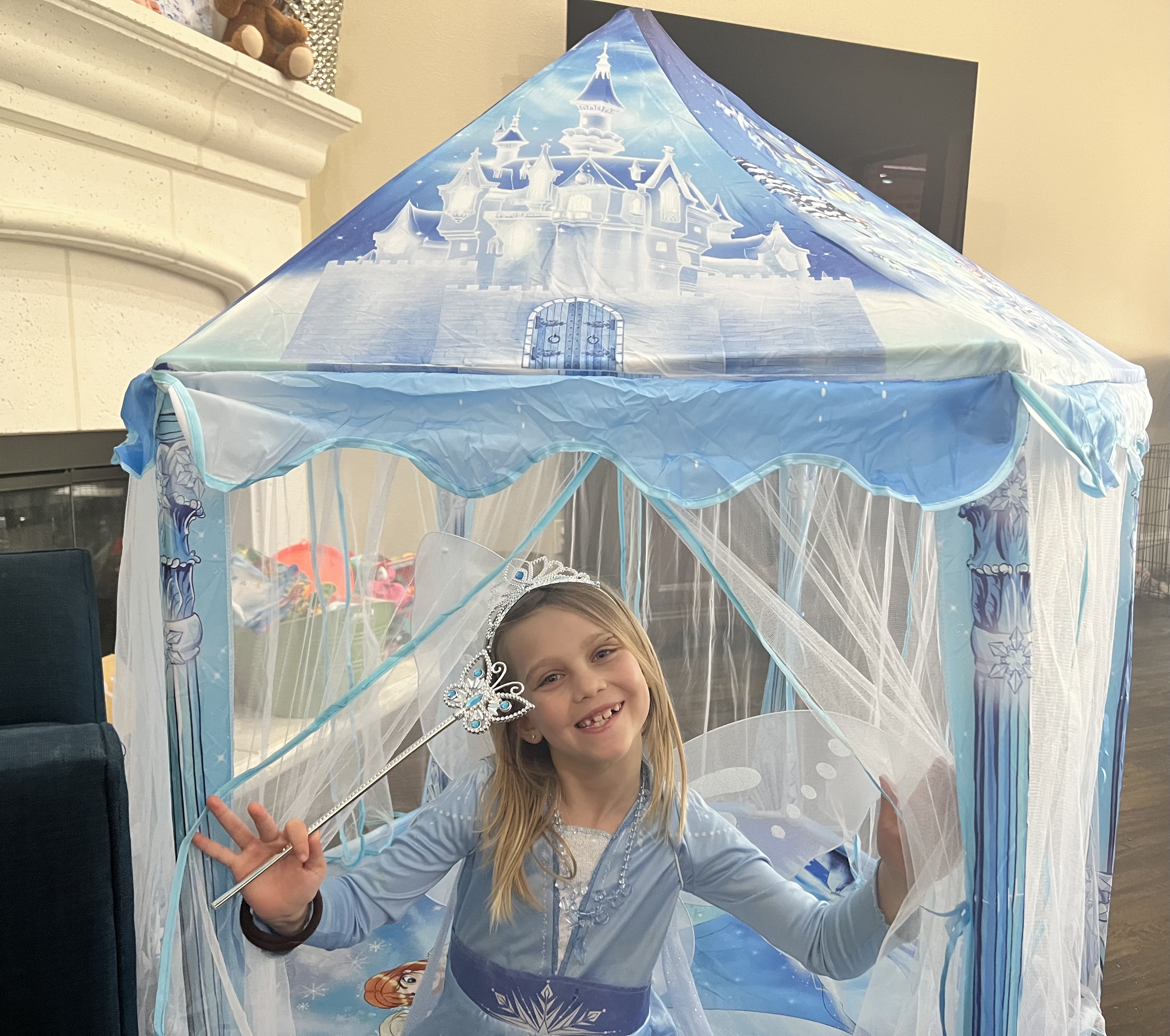 Watch Tips to Set Up Frozen Tent Set on Amazon Live