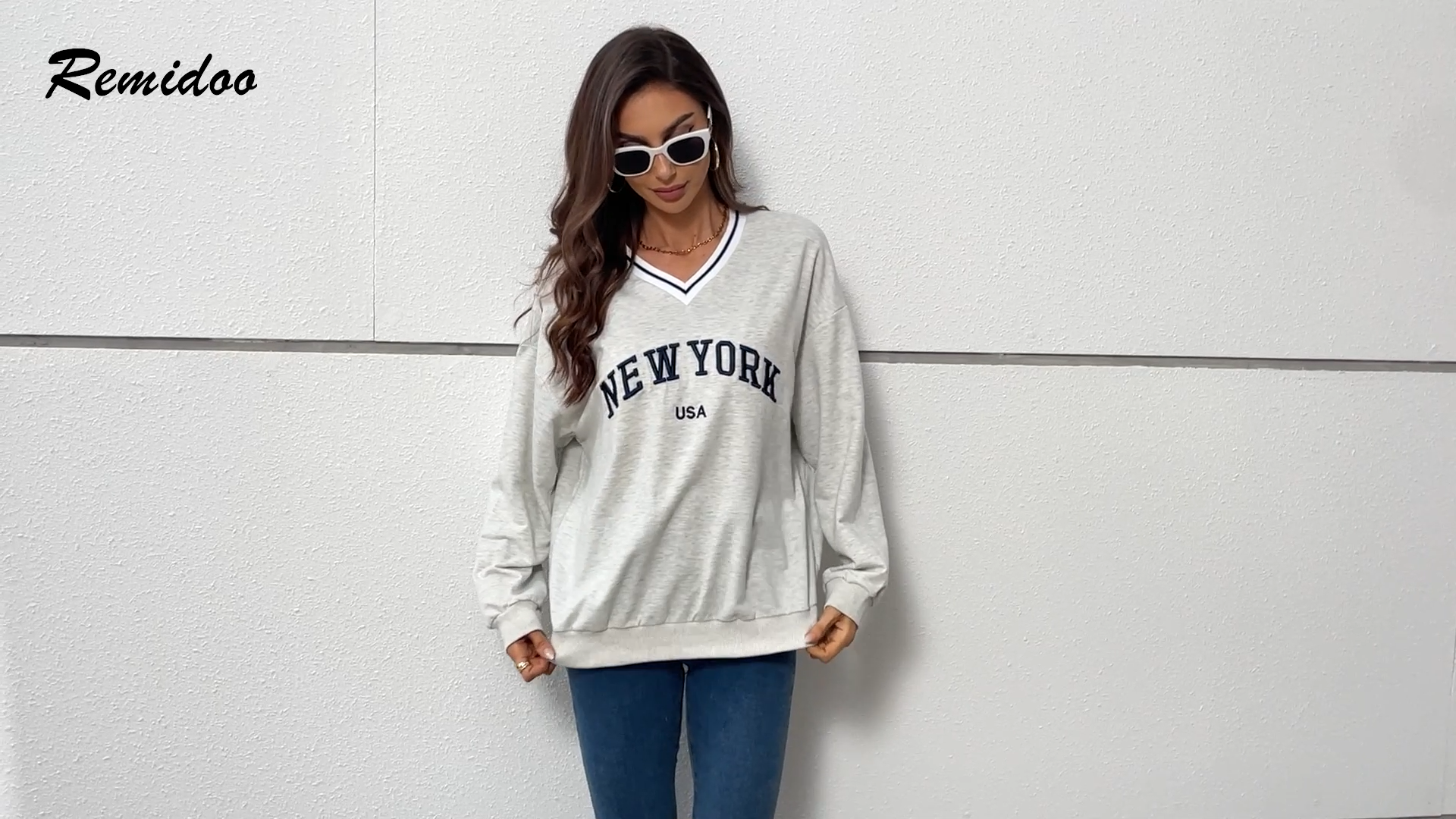 Remidoo Womens New York Embroidered V Neck Sweatshirt