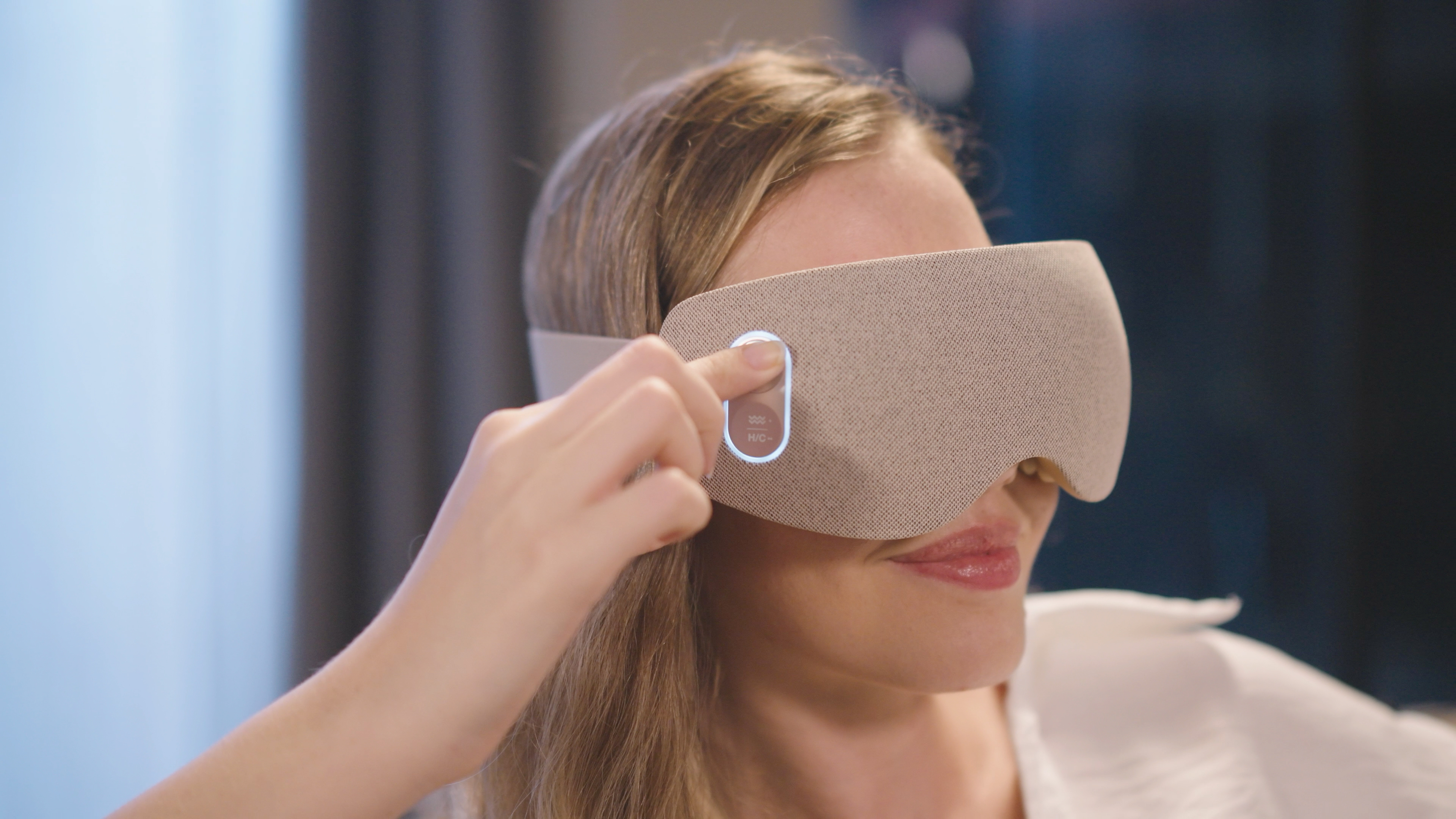 Amazon.com: Eye Massager with 2 Level Heat & Cool, 150 Mins Uses