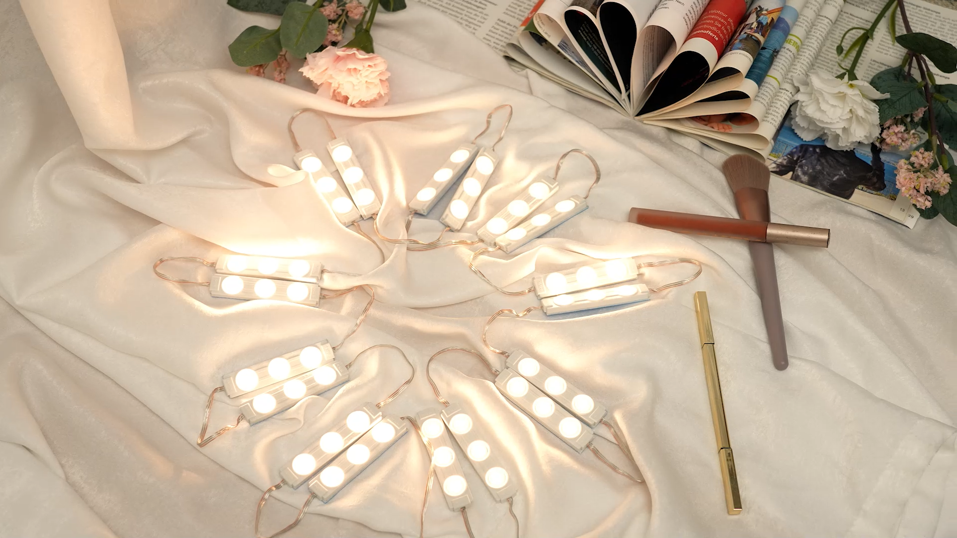 Consciot LED Vanity Lights for Mirror, Hollywood Style Strip