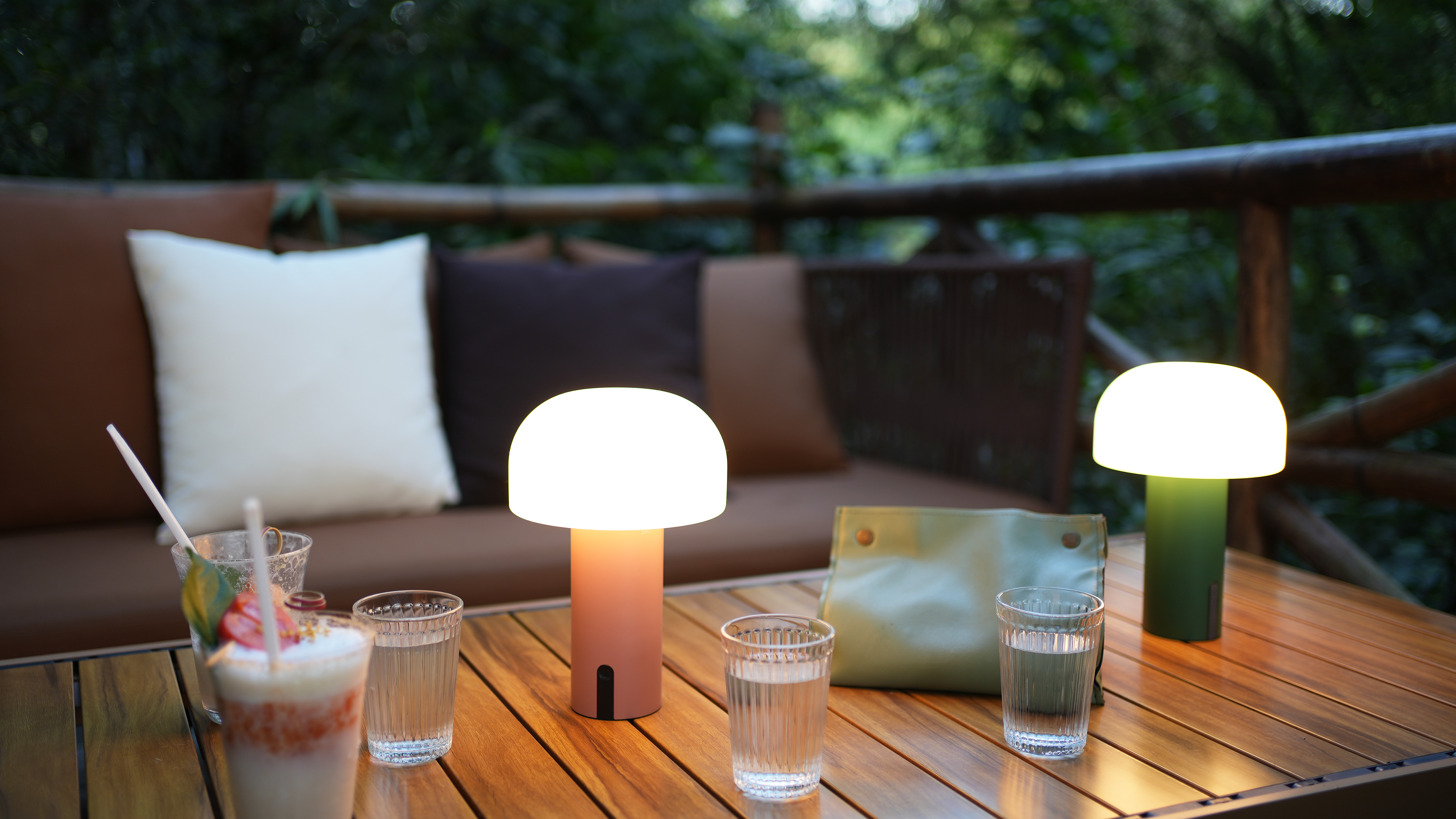 ILOVINIT Outdoor Mushroom Table Lamp Rechargeable, Cordless Lamps