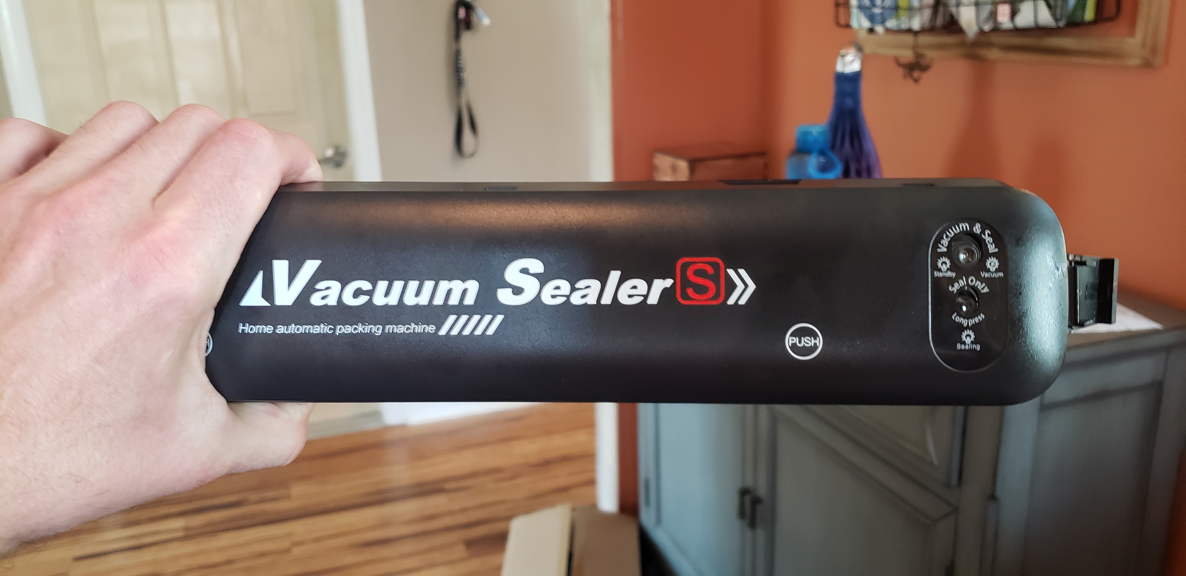 Everything about this sealer is TERRIBLE