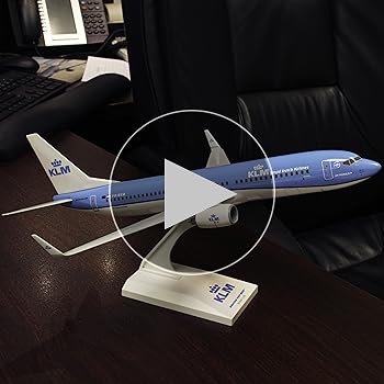 Amazon.com: Daron Skymarks Delta 747-400 Airplane Model