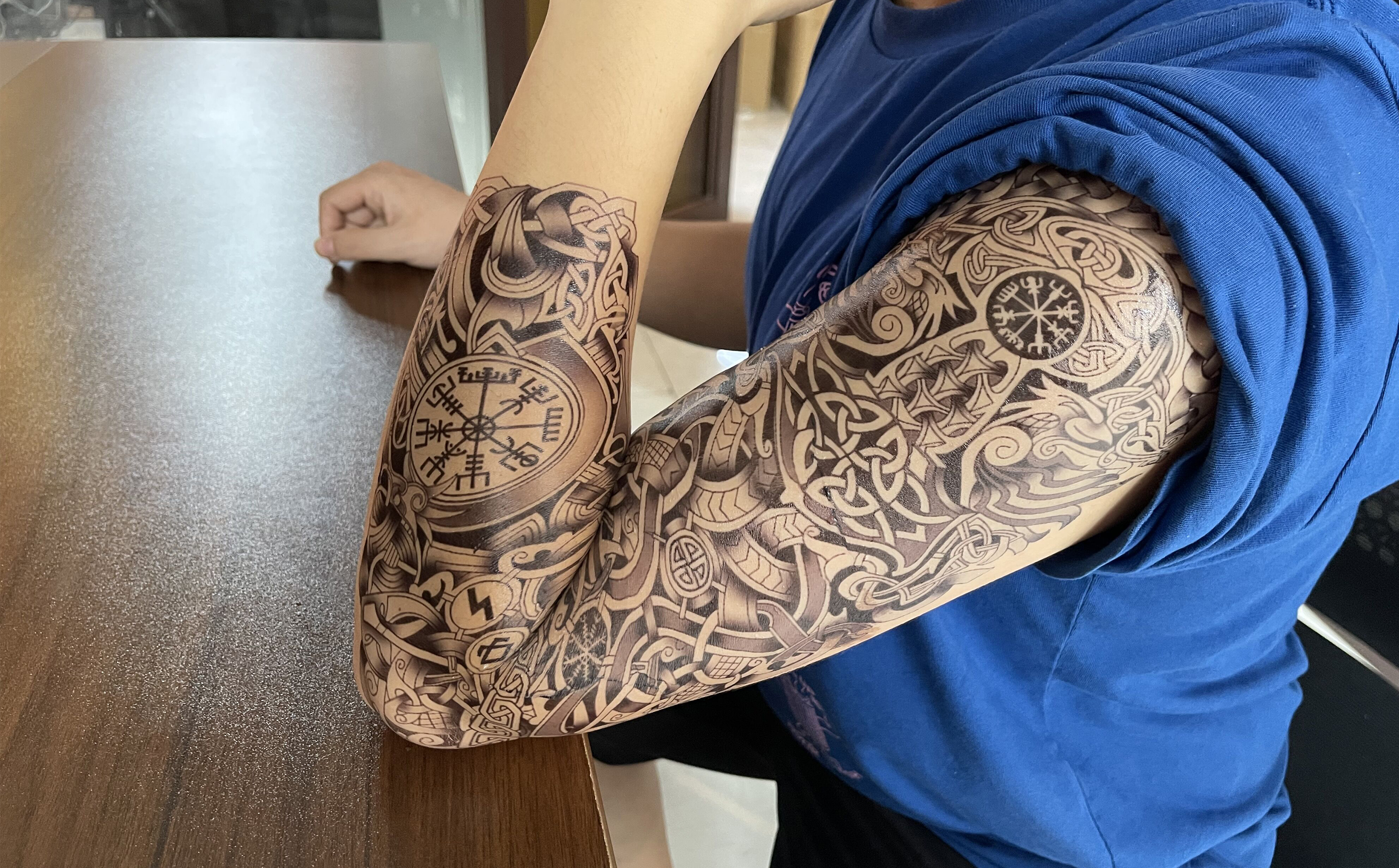 Temporäre Tattoo-Ärmel Set – 20 Stück, Bunt, Dehnbar, Für Partys, Biker & Cosplay