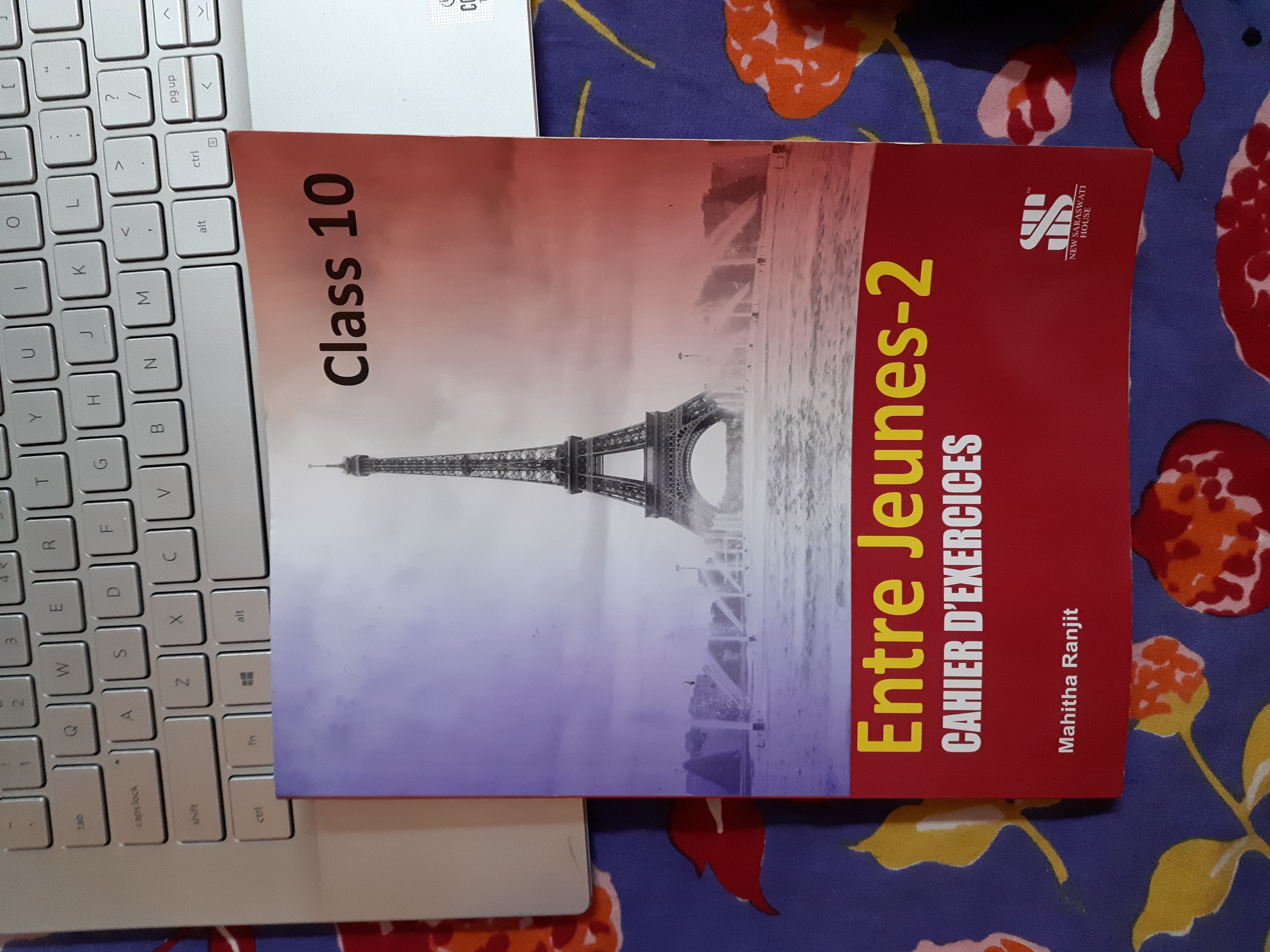 FreActivity Entre JeunesWB10 Educational Book : Mahitha Ranjit: Amazon ...