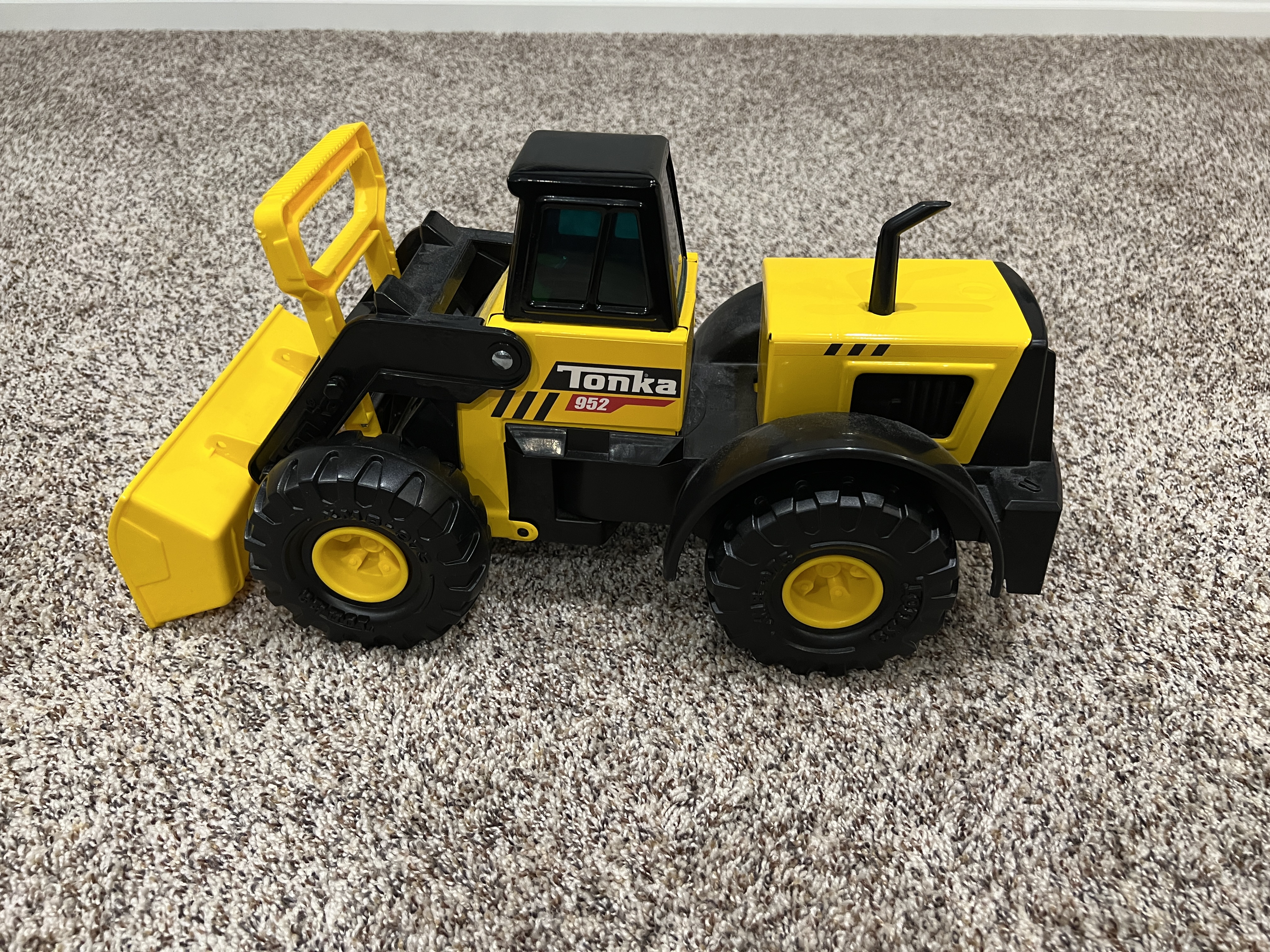 Watch Watch this! Demo of Tonka Steel Classics Front Loader on