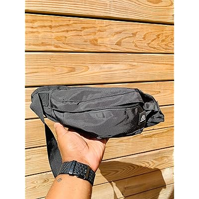 fanny packs for women & men unisex waist bolsa pack with headphone jack and zipper