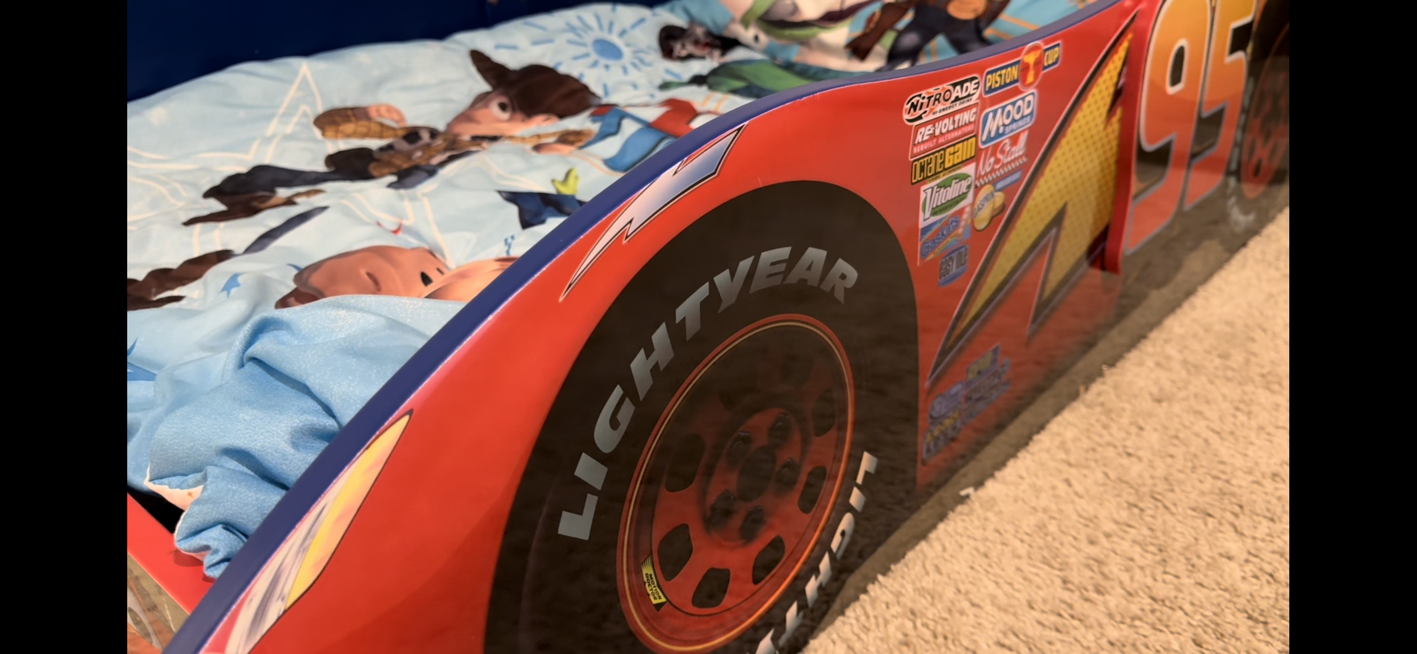 Watch Set Up & Review of Lightning McQueen Wood Toddler Bed on