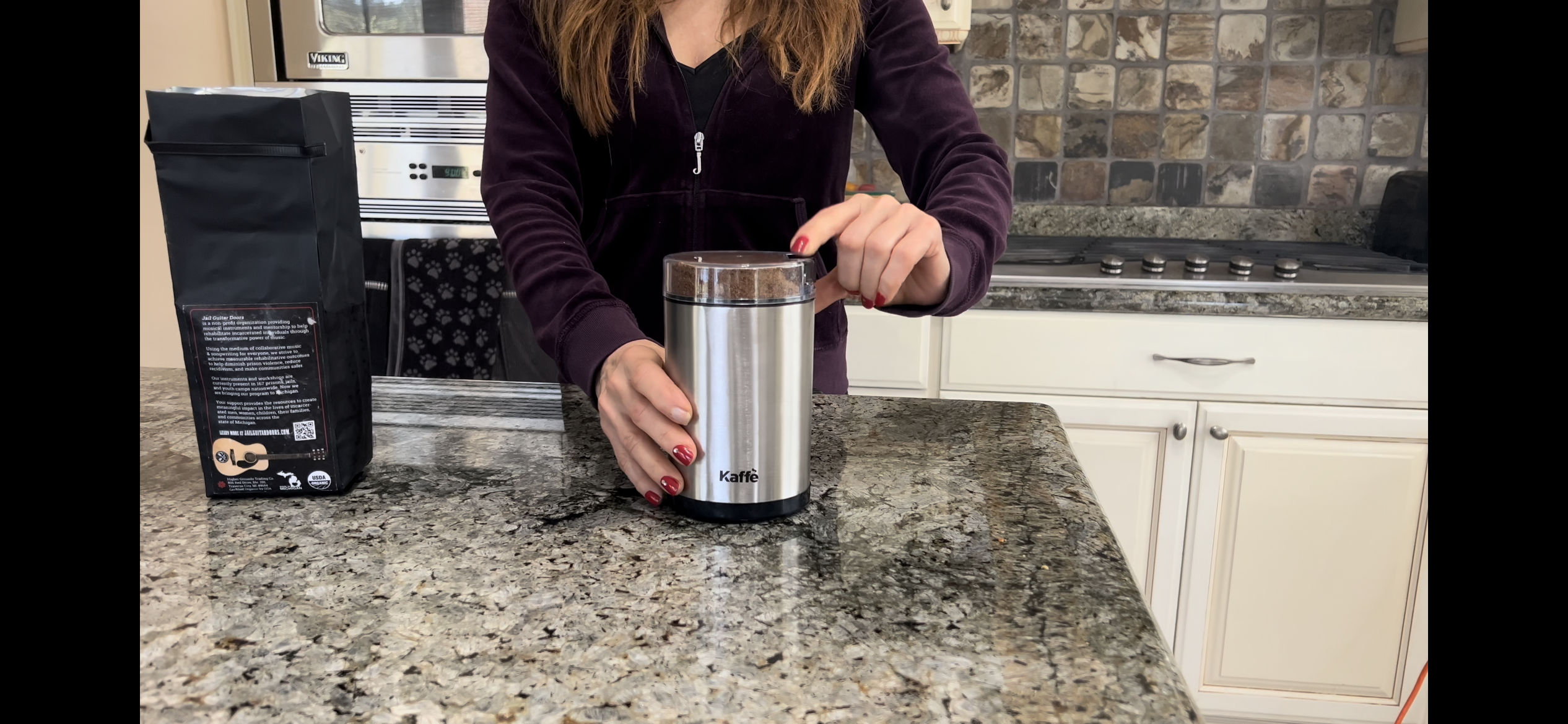 Watch How to use the Kaffe Electric Coffee Grinder on Amazon Live