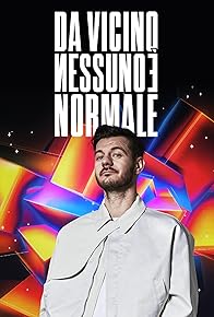 Primary photo for Da vicino nessuno è normale