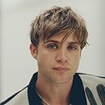Actor: Leo Woodall