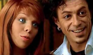 Orqadan yalangoch dumbali Moskva jojalari Ular bir yigitni belbogli sikishdi