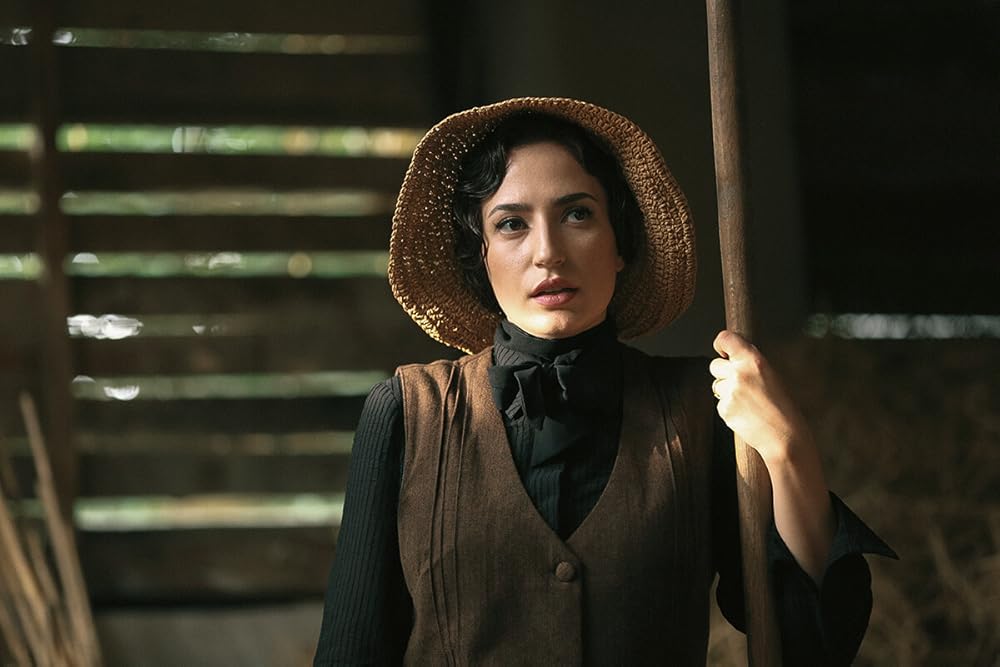 Gemophradit jinsiy olatni va qin hammasi bir tanada Gozal yalangoch ozarbayjon ayollari