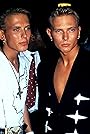 Bros's primary photo Bros's primary photo