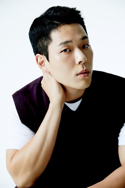 Елена Беркова порно видеода Жалаңаш әйелдердің жасырын камерасы