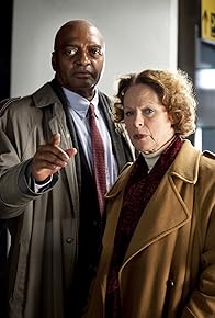 Primary photo for Avsnitt 1