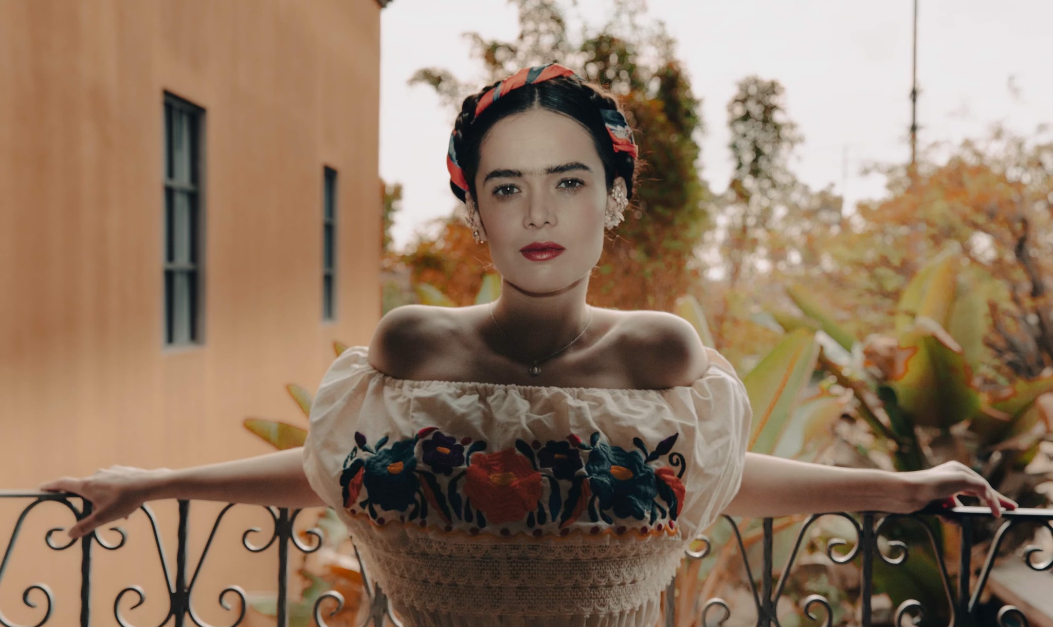 Frida: The Woman