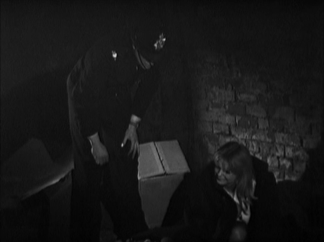 Elizabeth Knight and Jon Laurimore in The Straight Way (1967)
