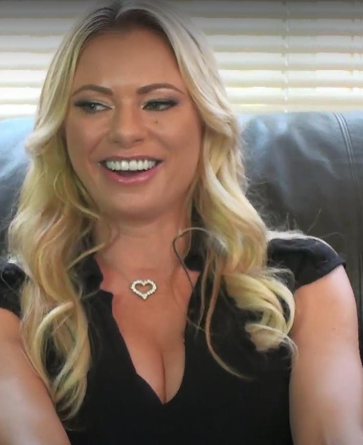 Erkak dugonasining xotinini sikadi Er-xotinlar uchun jinsiy aloqani almashtiring