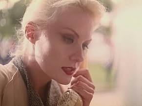 Evgeniya Kryukova pornografik filmda rol oynadi. Hojatxonada jinsiy aloqada porno tomosha qilish