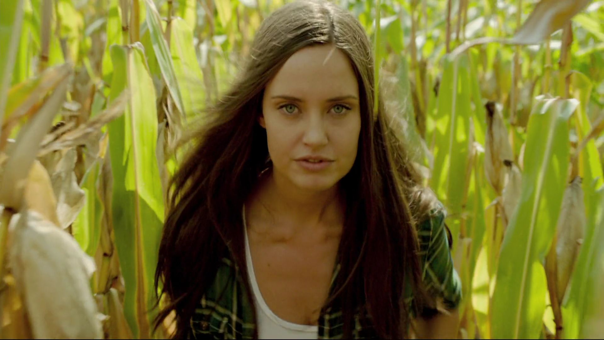 Merritt Patterson in Wolves (2014)