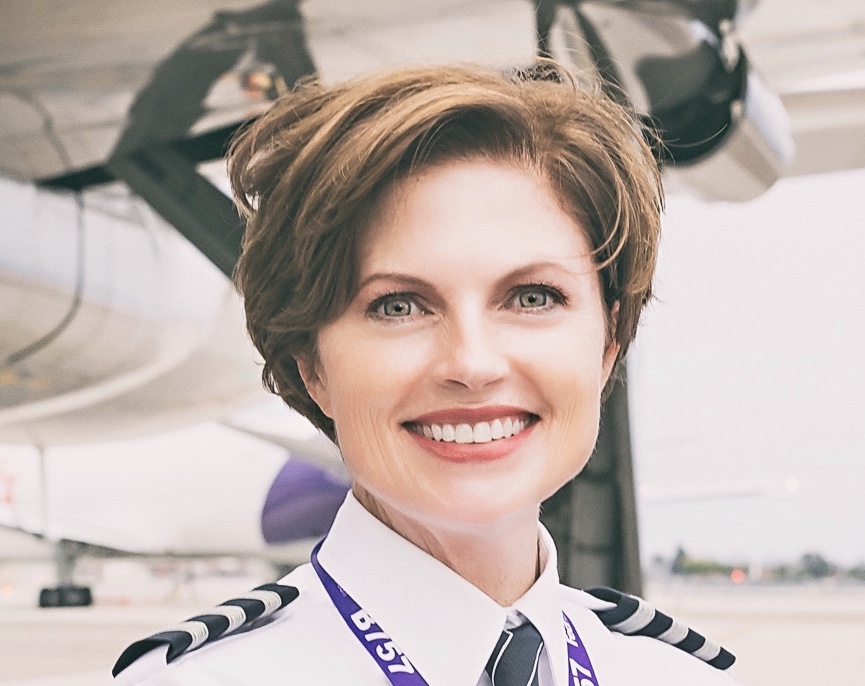 MV5BMGRhNzBkMjMtNjYwYy00MWFhLWI3MDYtYTA3