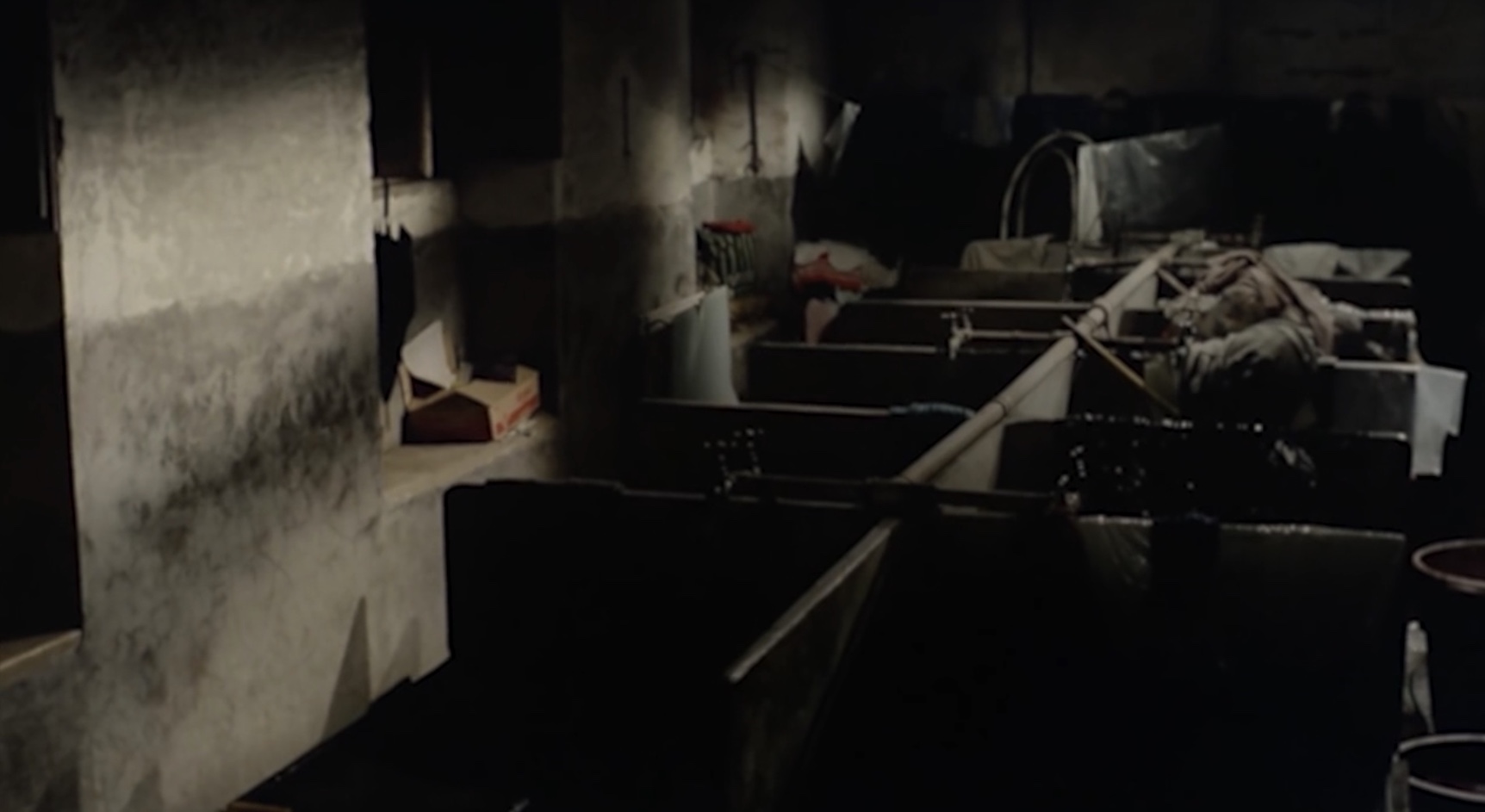 Roma drogata: la polizia non può intervenire (1975) - IMDb