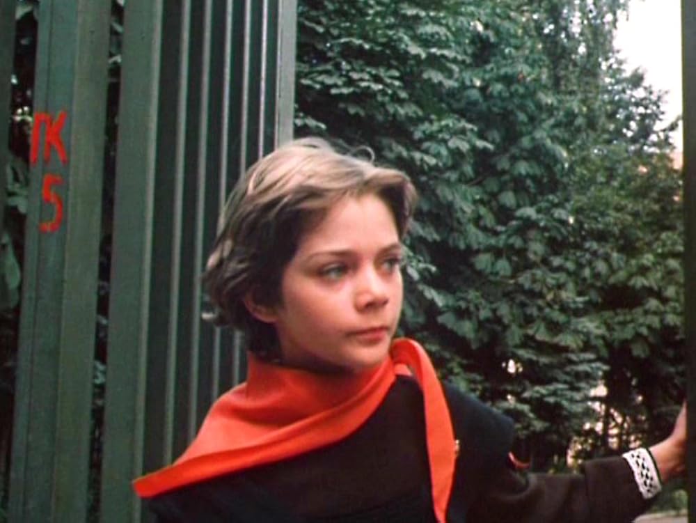 Kelin ishtirokidagi HD MFM porno Gigantning qinidagi liliput