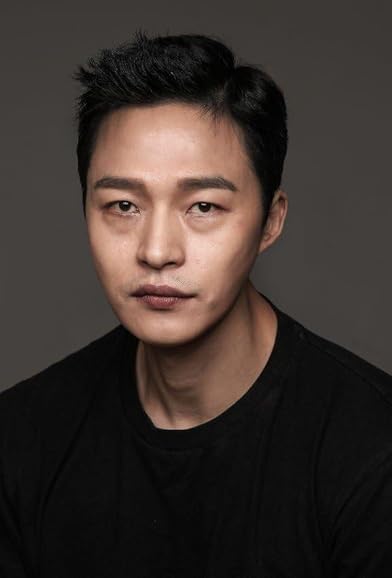 Primary photo for Lee Sung-woo Primary photo for Lee Sung-woo